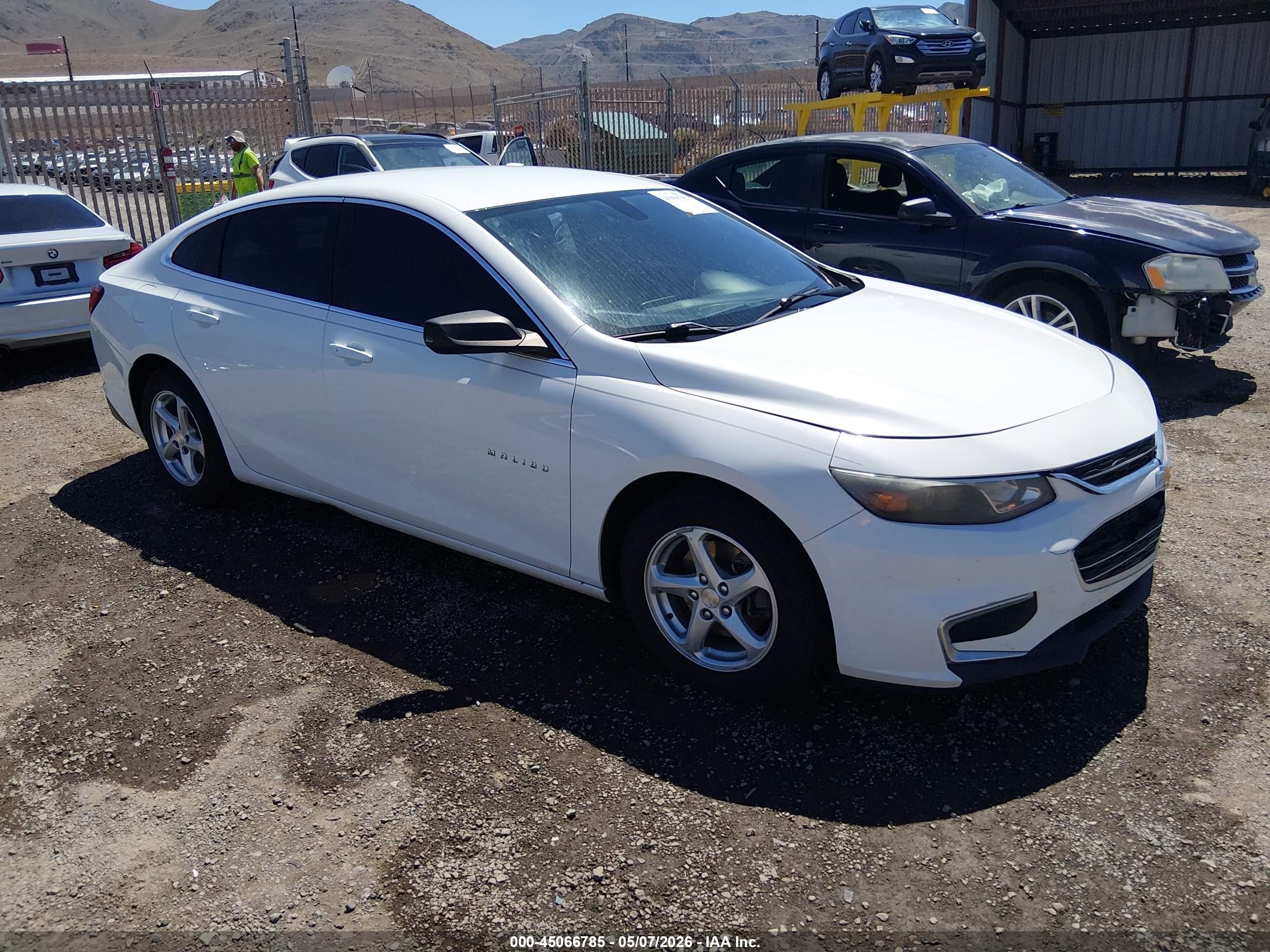 1G1ZB5ST9GF245305