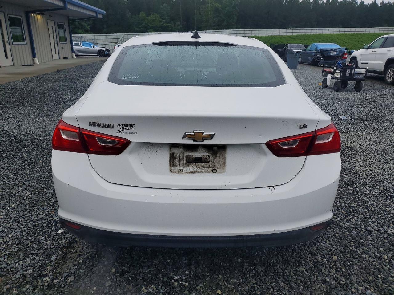 2016 Chevrolet Malibu Ls Белый vin: 1G1ZB5ST9GF345937