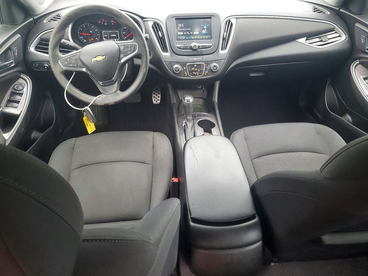 2016 Chevrolet Malibu Ls Белый vin: 1G1ZB5ST9GF345937