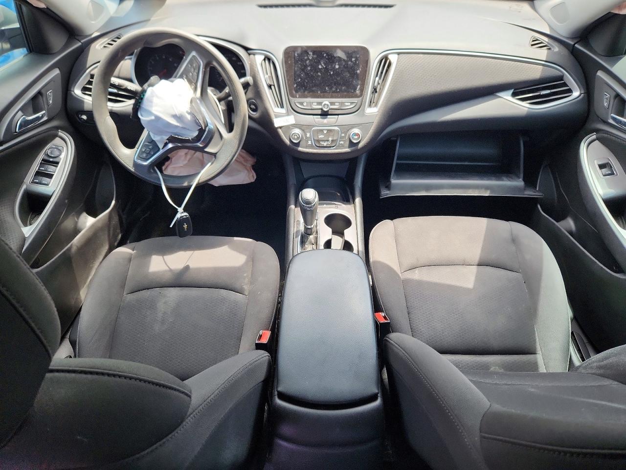 2019 Chevrolet Malibu Ls Silver vin: 1G1ZB5STXKF145576