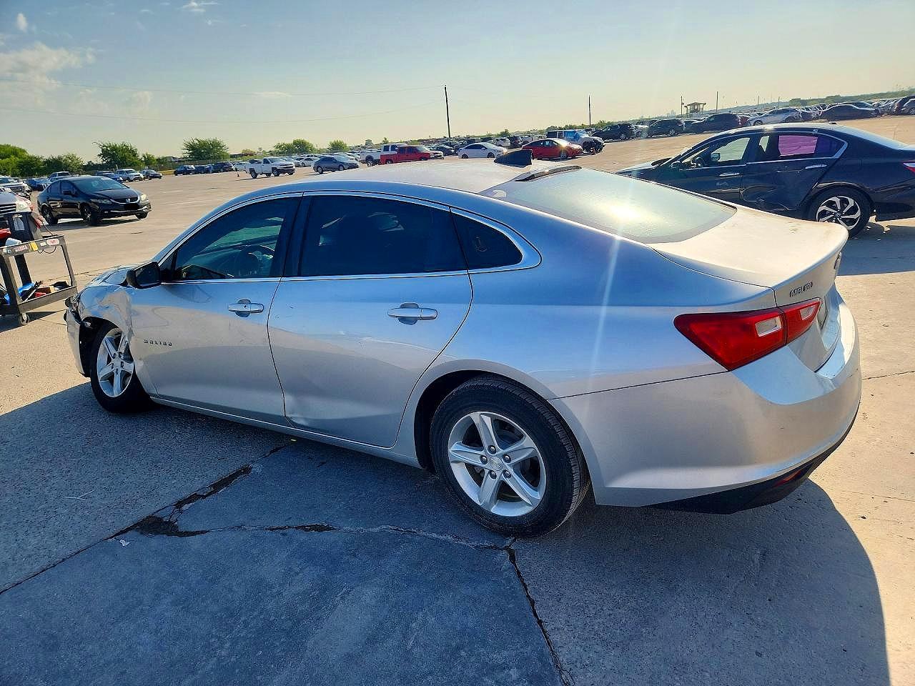 2019 Chevrolet Malibu Ls Silver vin: 1G1ZB5STXKF145576