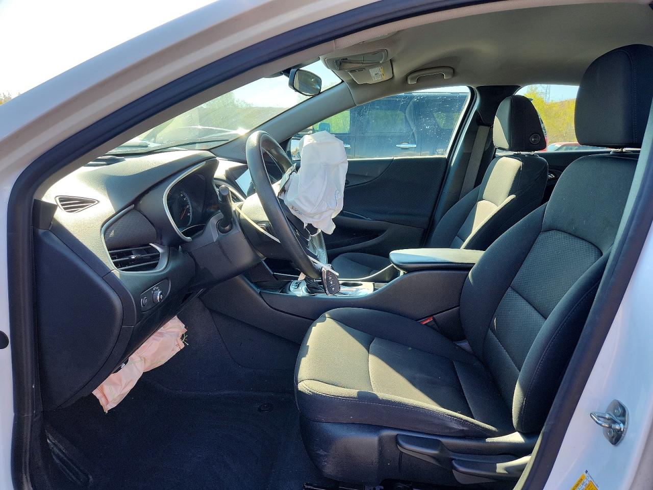 2020 Chevrolet Malibu Ls Белый vin: 1G1ZB5STXLF117827
