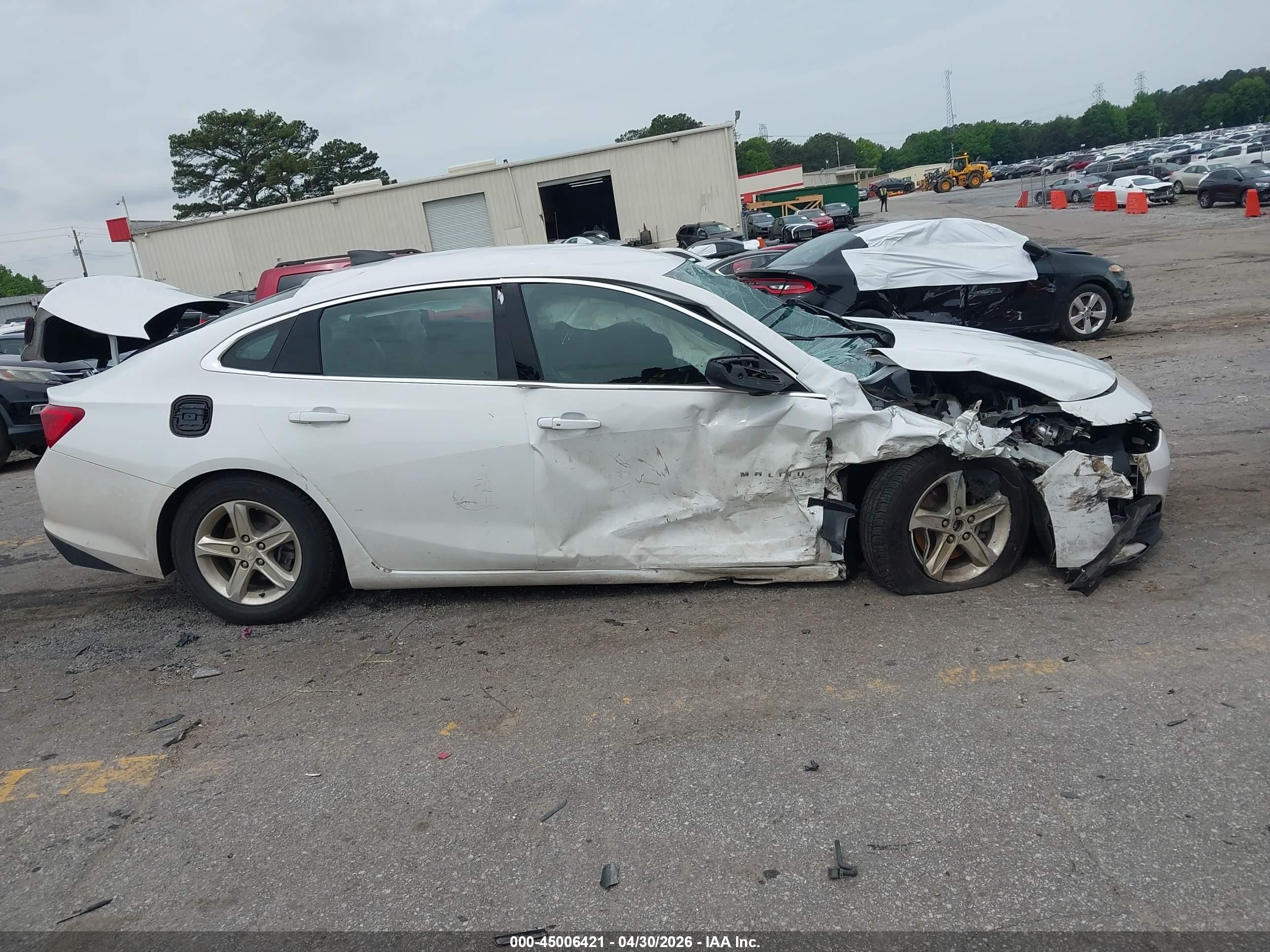 2022 Chevrolet Malibu Fwd Ls Белый vin: 1G1ZB5STXNF205330