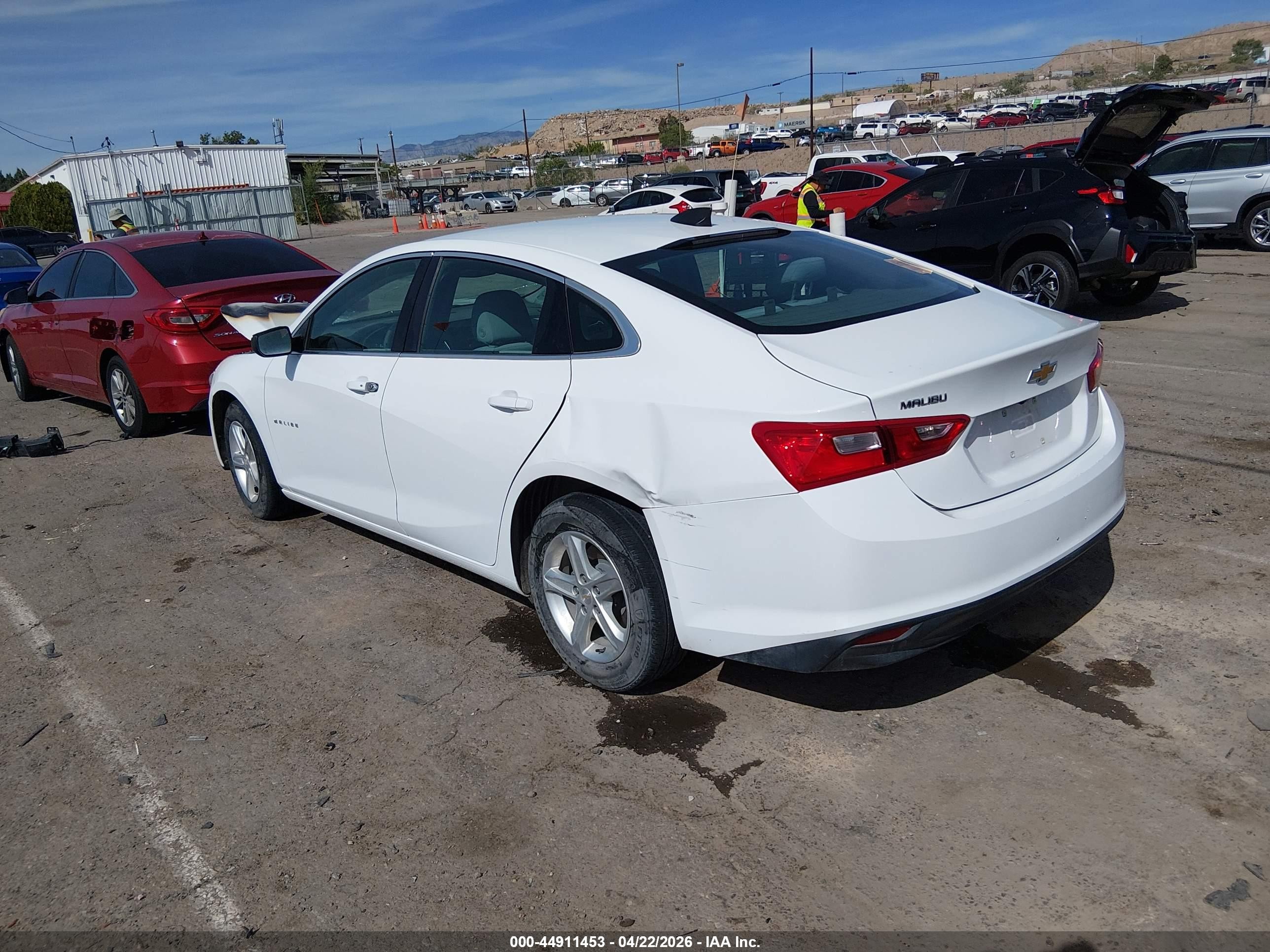 2023 Chevrolet Malibu Fwd Ls White vin: 1G1ZB5STXPF113282