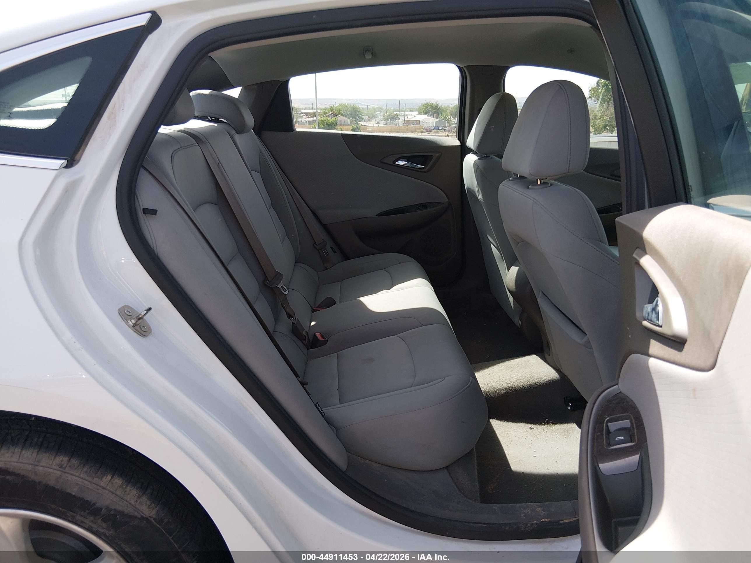2023 Chevrolet Malibu Fwd Ls White vin: 1G1ZB5STXPF113282