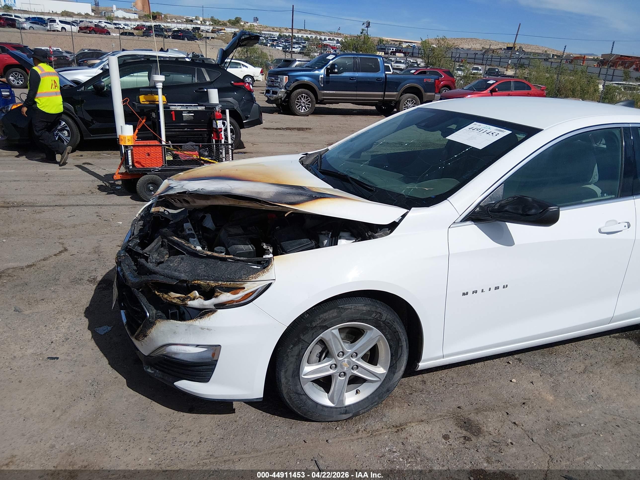 2023 Chevrolet Malibu Fwd Ls White vin: 1G1ZB5STXPF113282