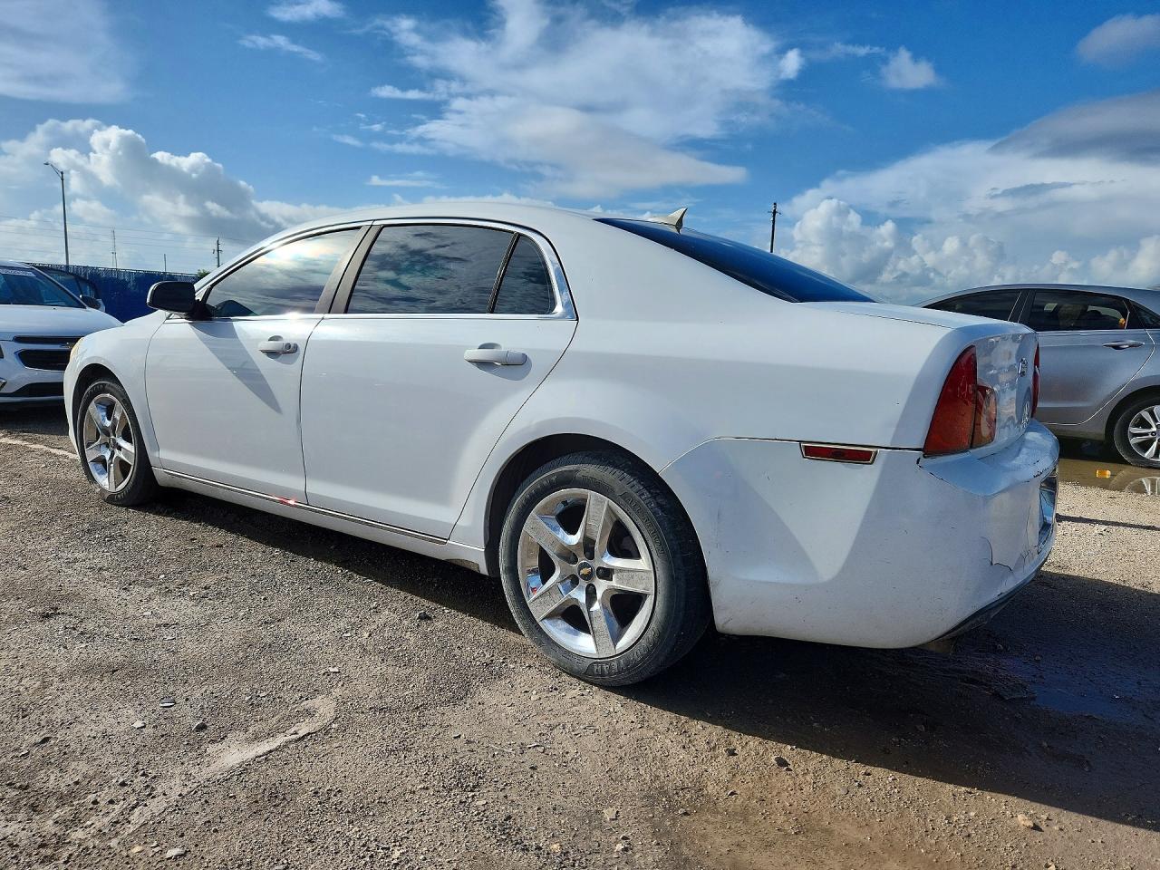 2010 Chevrolet Malibu 1lt White vin: 1G1ZC5E05AF175338