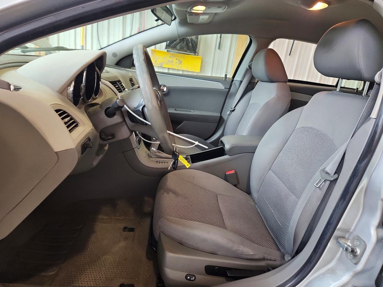 2010 Chevrolet Malibu 1lt Silver vin: 1G1ZC5E05AF187828
