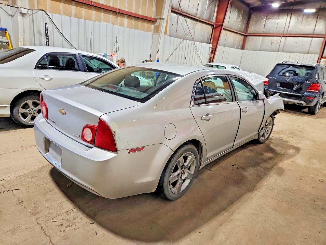 2010 Chevrolet Malibu 1lt Silver vin: 1G1ZC5E08AF229036