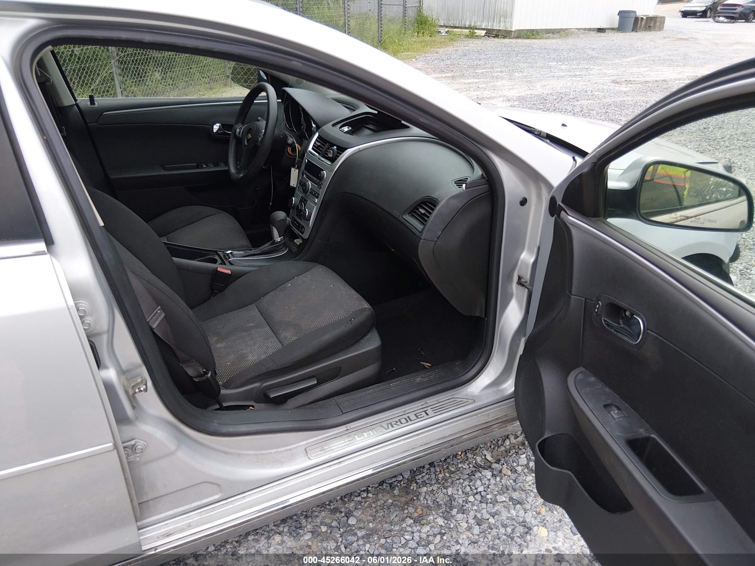 2012 Chevrolet Malibu 1lt Silver vin: 1G1ZC5E08CF101981
