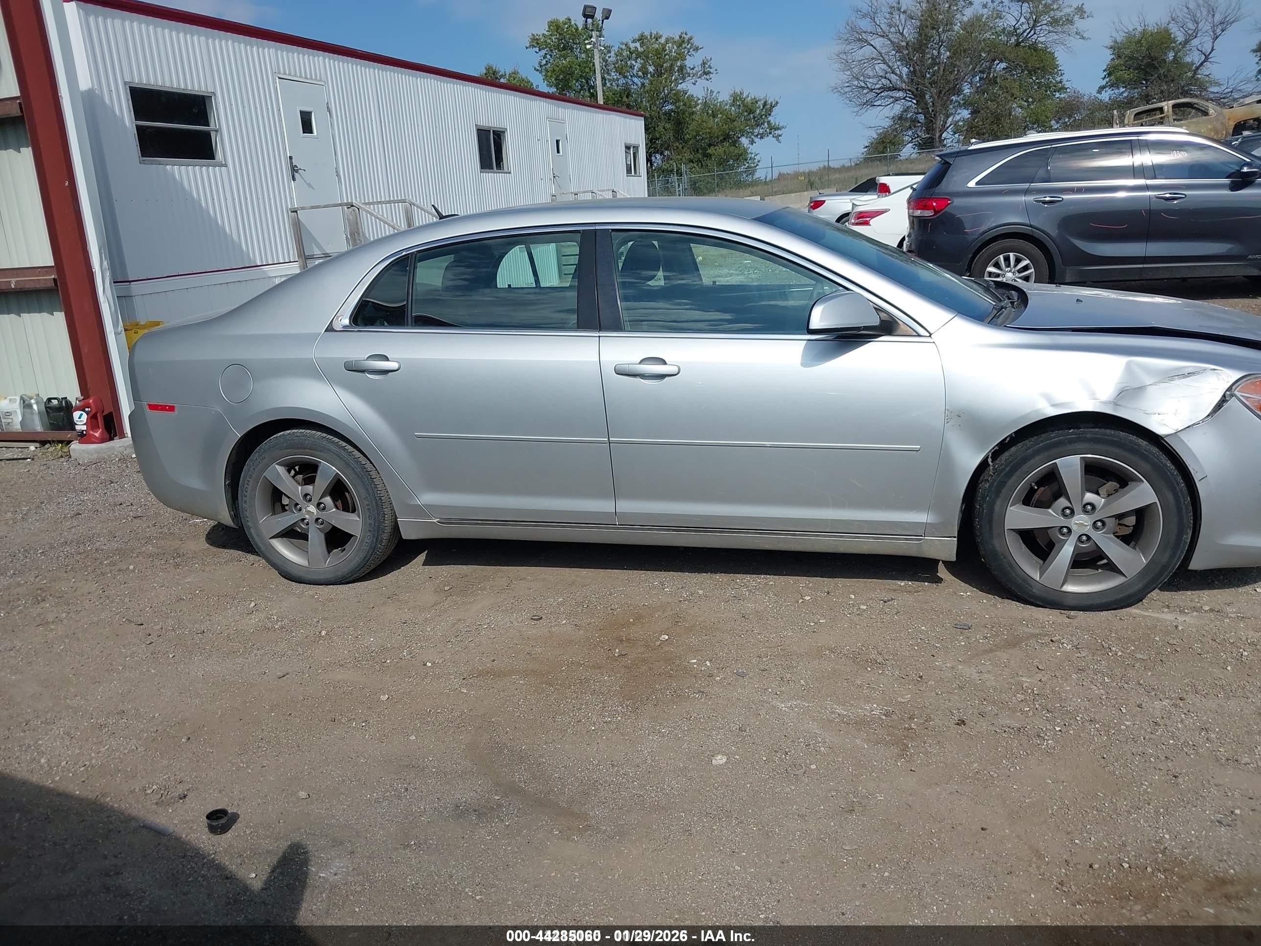2011 Chevrolet Malibu 1lt Серебряный vin: 1G1ZC5E10BF261473