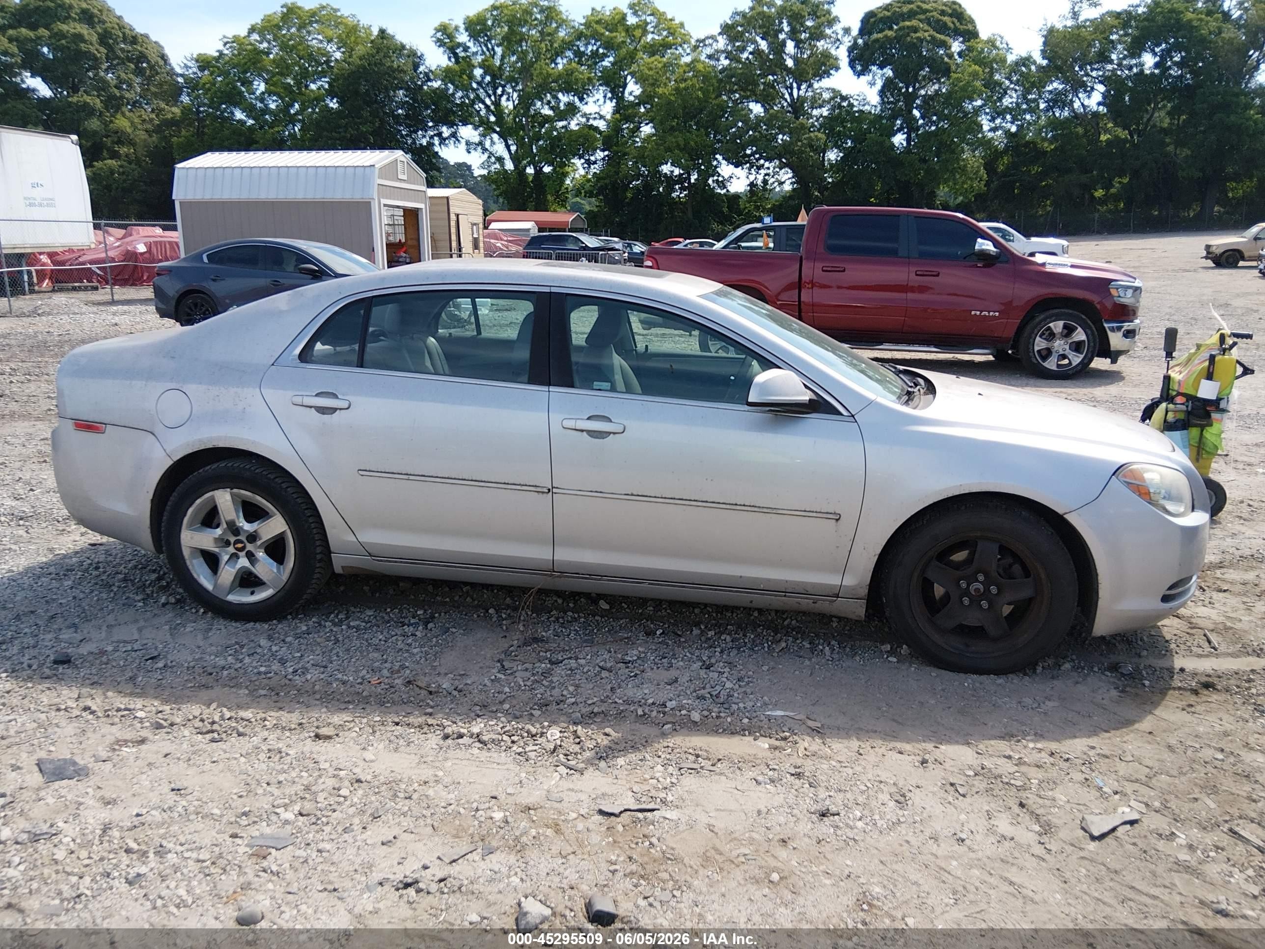 2011 Chevrolet Malibu 1lt Silver vin: 1G1ZC5E10BF282730