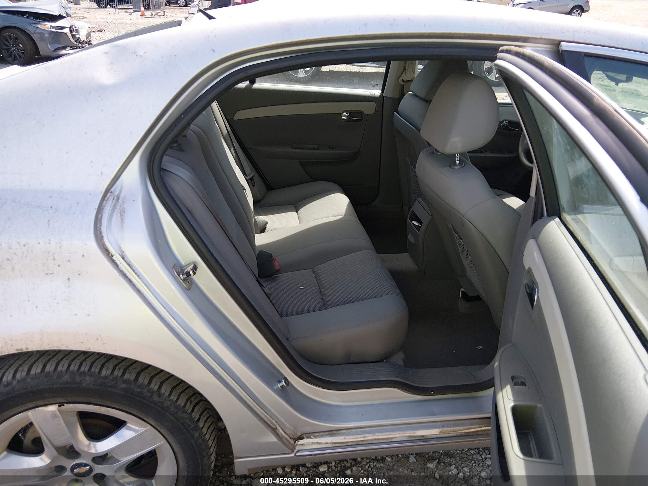 2011 Chevrolet Malibu 1lt Silver vin: 1G1ZC5E10BF282730