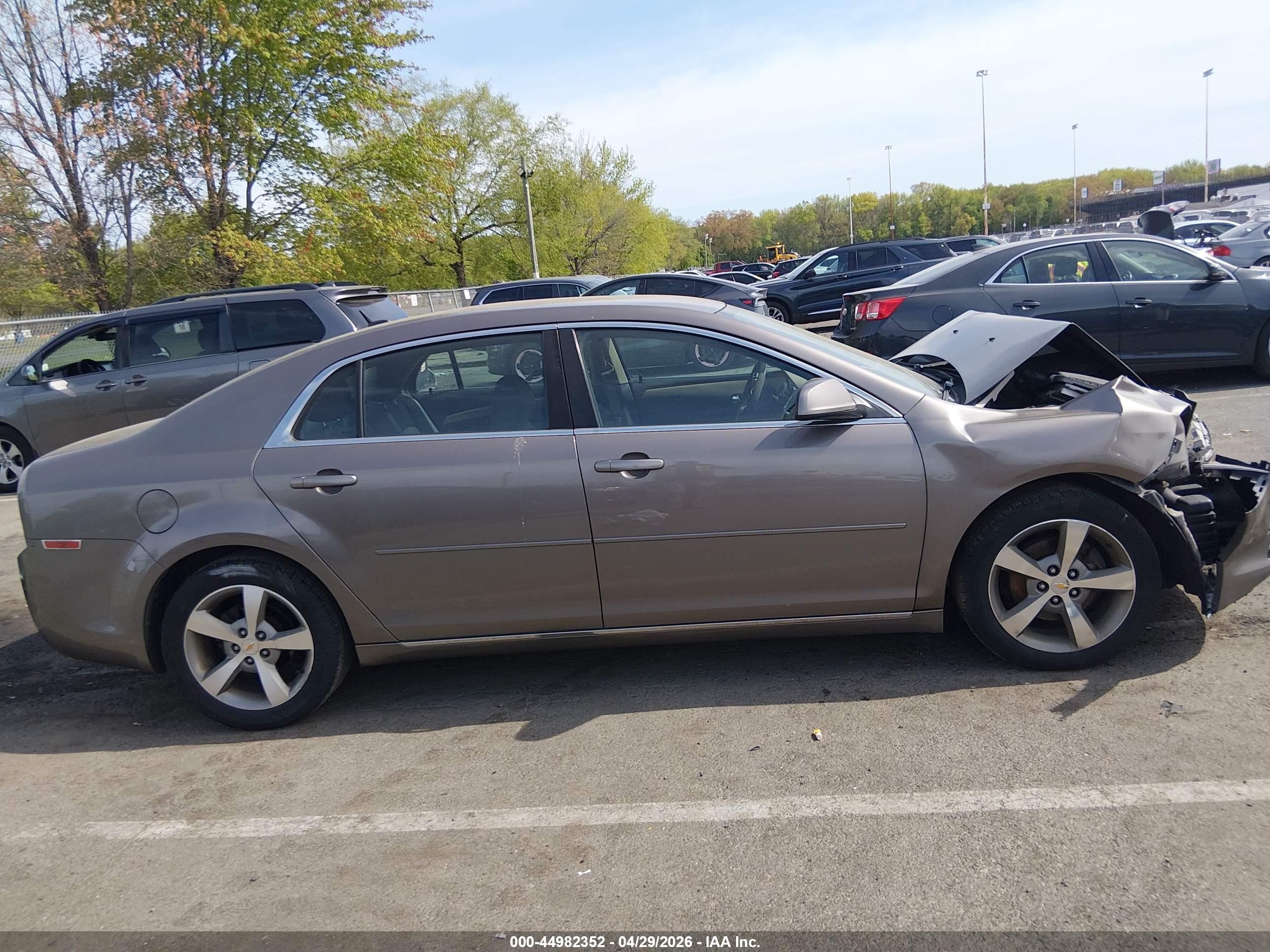 2011 Chevrolet Malibu 1lt Серебряный vin: 1G1ZC5E11BF214937
