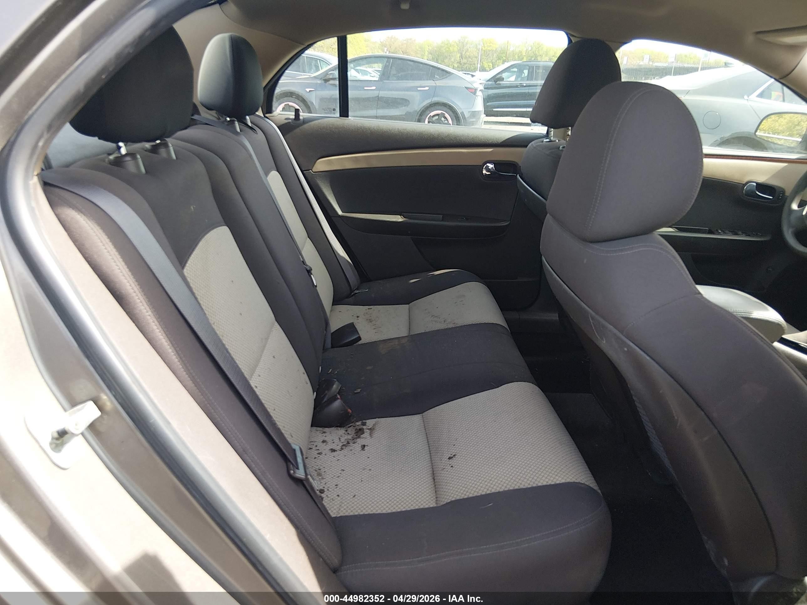 2011 Chevrolet Malibu 1lt Серебряный vin: 1G1ZC5E11BF214937