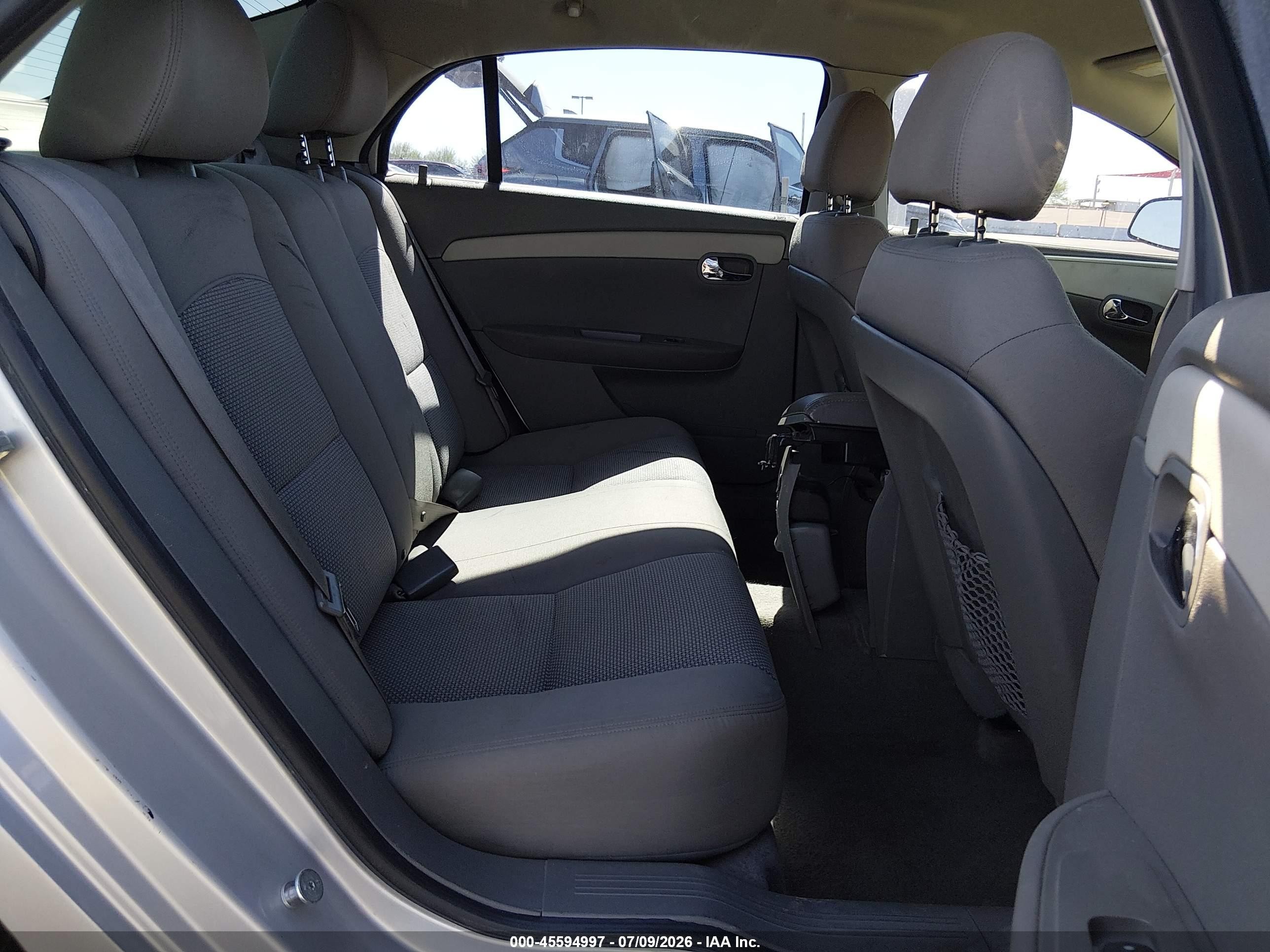 2011 Chevrolet Malibu 1lt Серебряный vin: 1G1ZC5E14BF162915