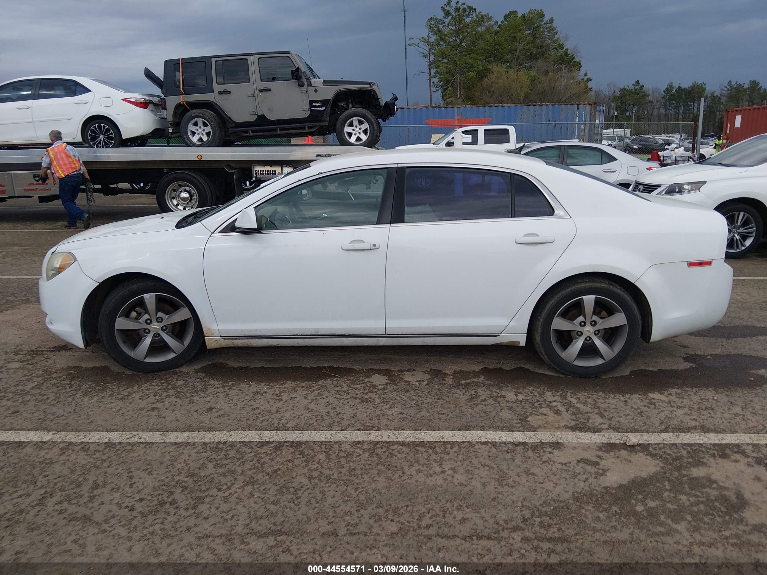 2011 Chevrolet Malibu 1lt White vin: 1G1ZC5E14BF333775