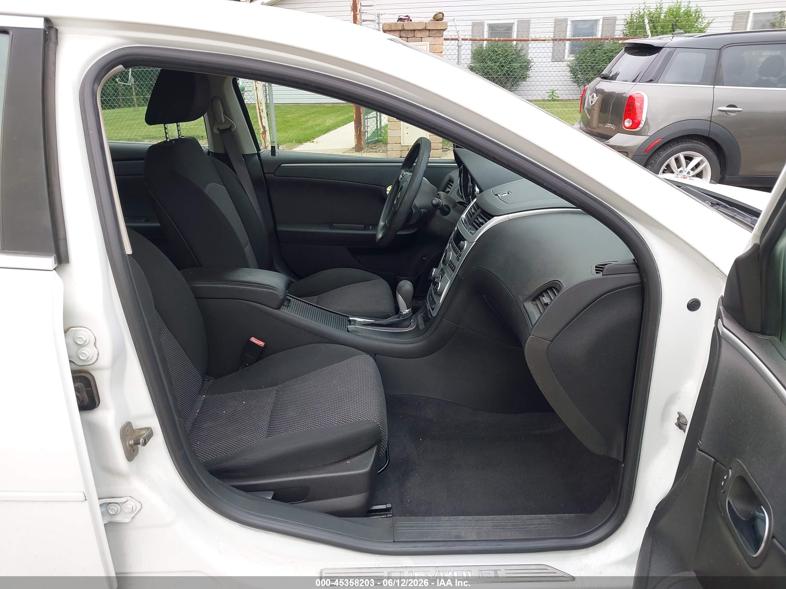 2010 Chevrolet Malibu Lt White vin: 1G1ZC5EB3A4141301