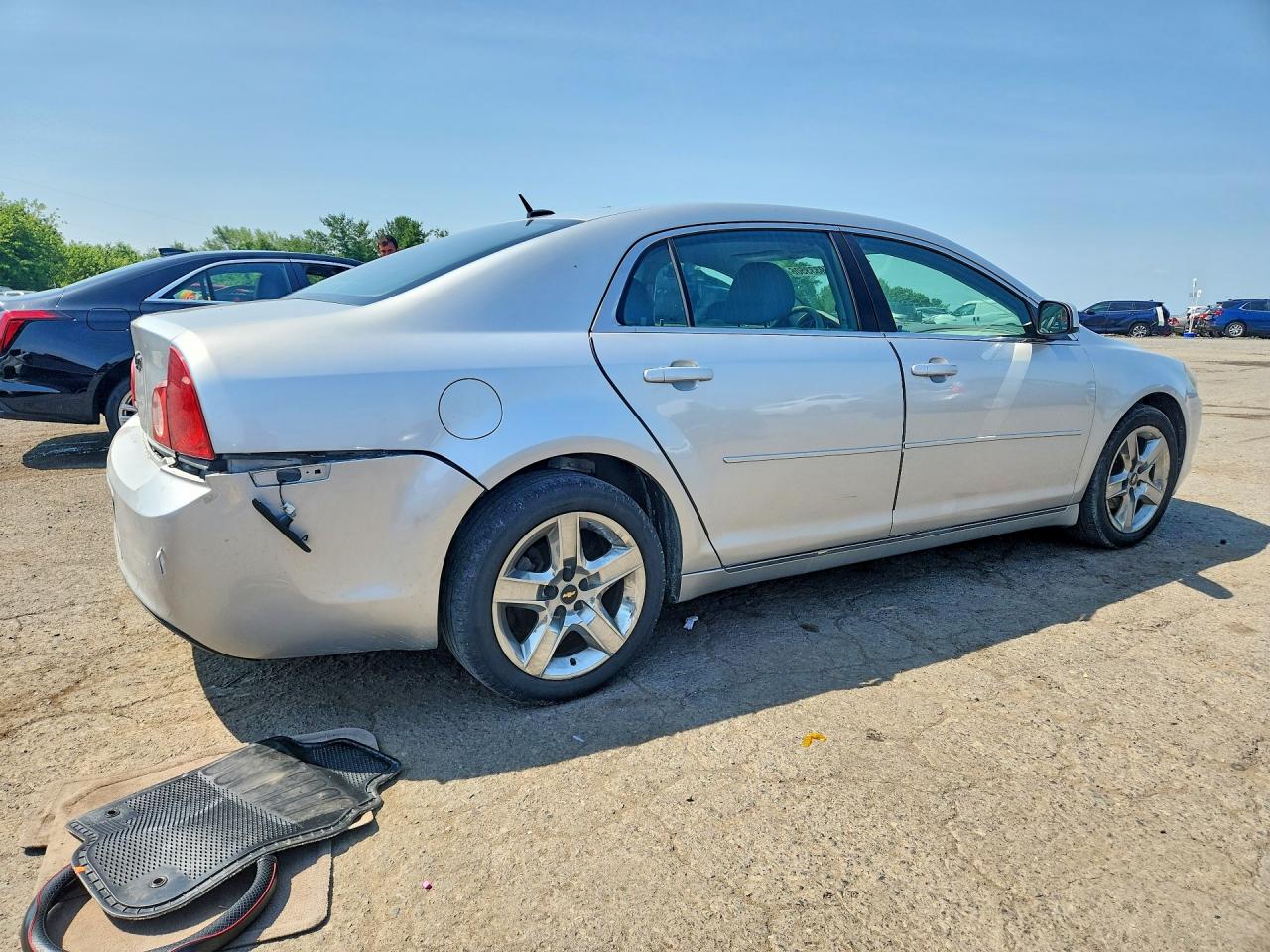 2010 Chevrolet Malibu 1lt Silver vin: 1G1ZC5EB4AF252542