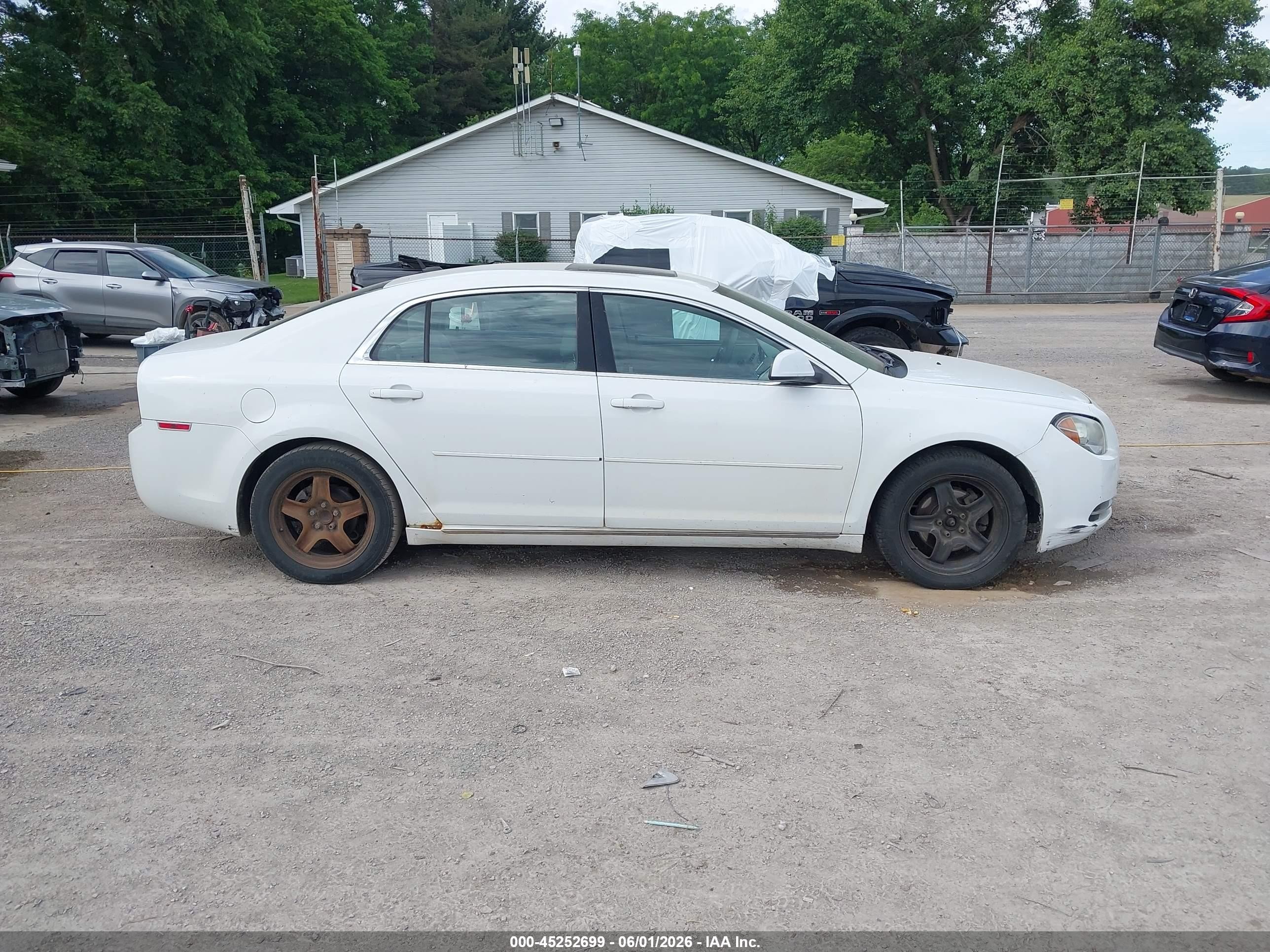 2010 Chevrolet Malibu Lt White vin: 1G1ZC5EBXAF258975