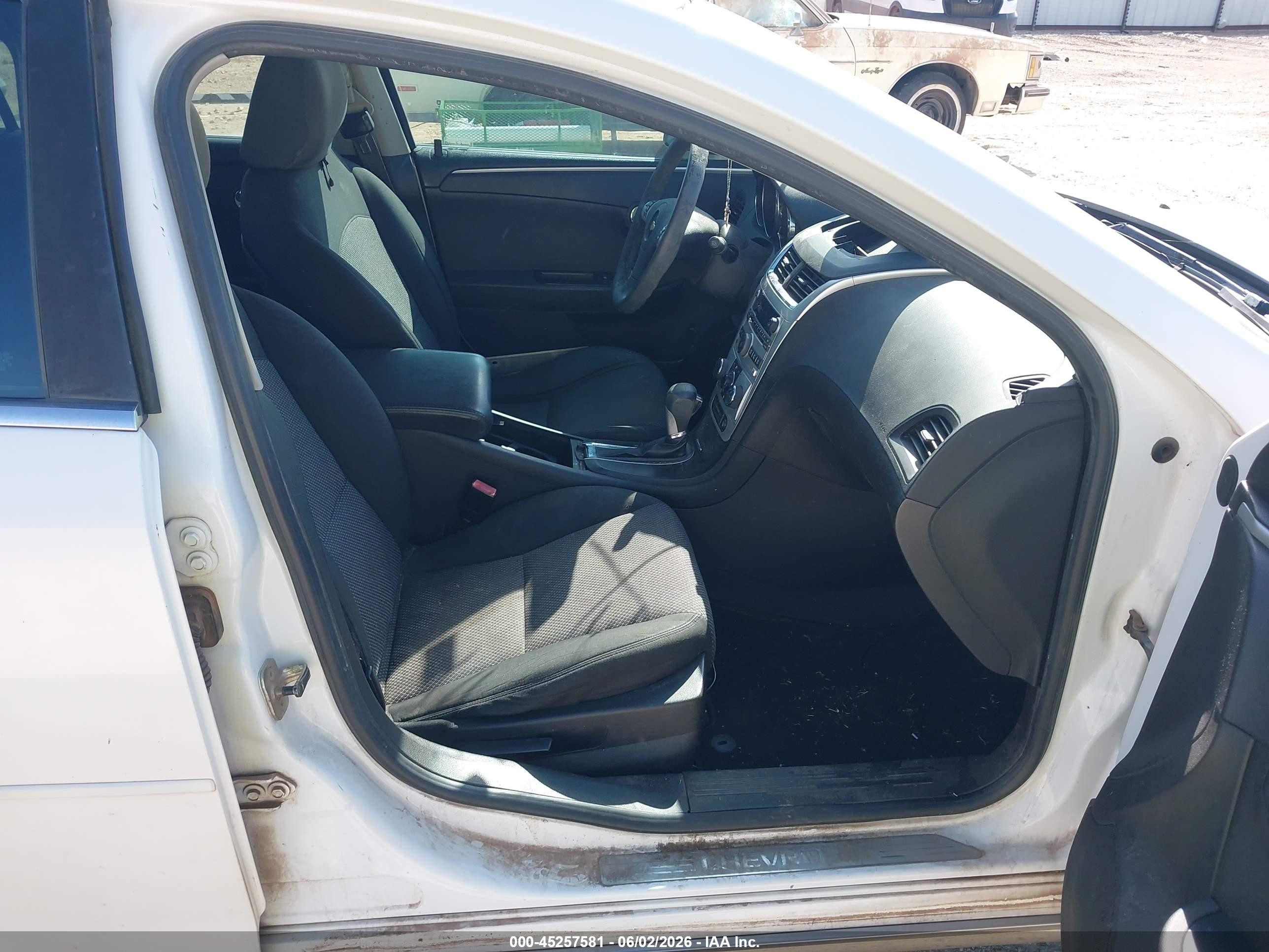 2011 Chevrolet Malibu 1lt White vin: 1G1ZC5EU5BF304151