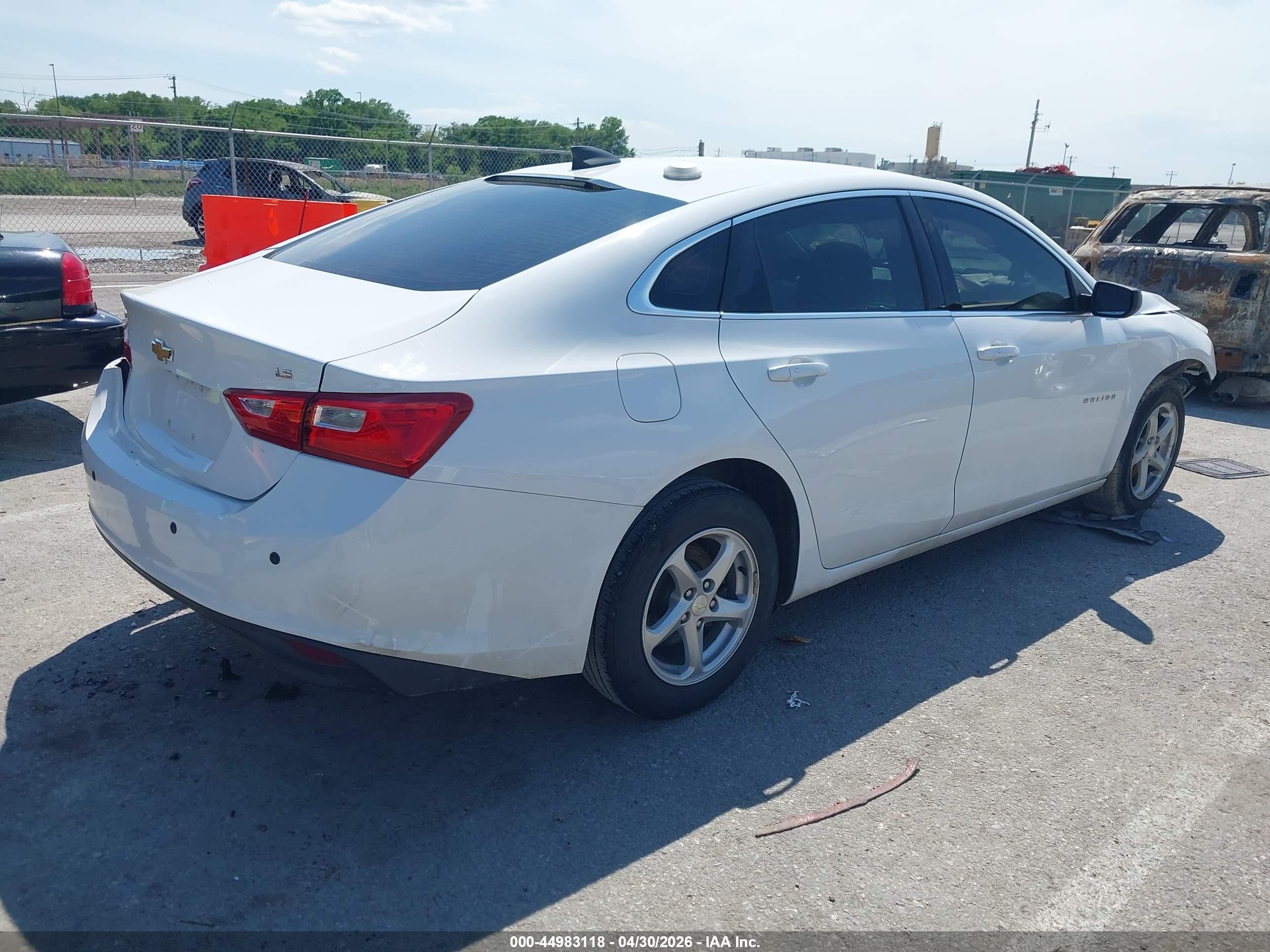 2016 Chevrolet Malibu 1fl White vin: 1G1ZC5ST1GF230214