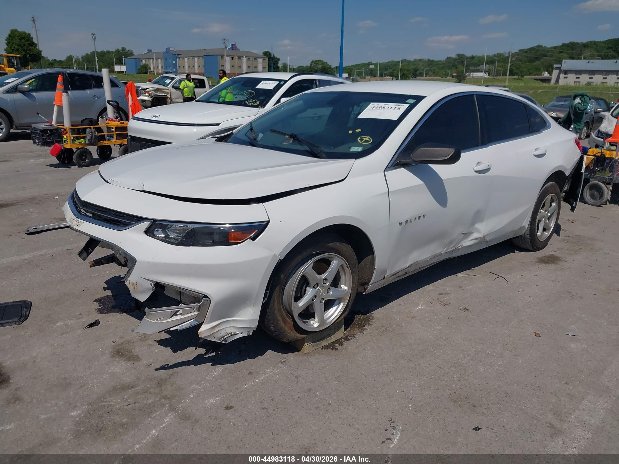 2016 Chevrolet Malibu 1fl White vin: 1G1ZC5ST1GF230214