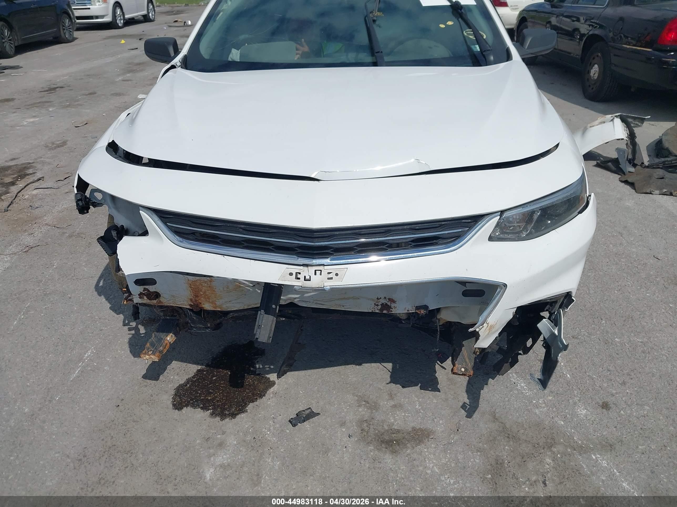 2016 Chevrolet Malibu 1fl White vin: 1G1ZC5ST1GF230214