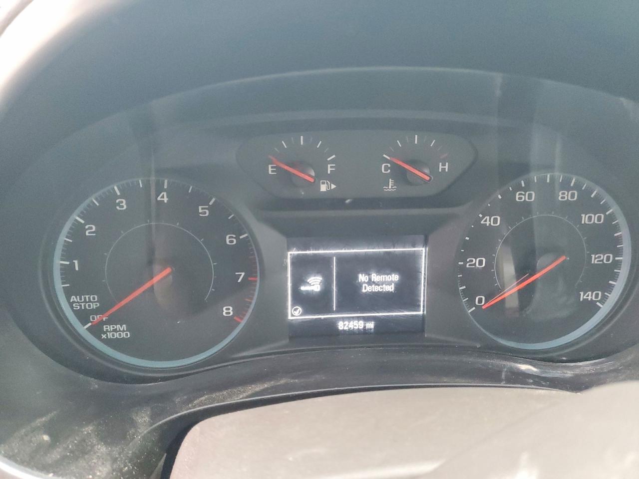 2020 Chev Malibu Silver vin: 1G1ZC5ST1LF033926