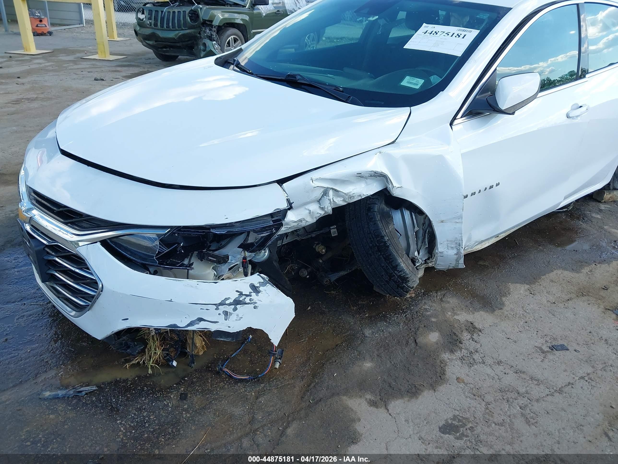 2019 Chevrolet Malibu 1fl Белый vin: 1G1ZC5ST3KF120421