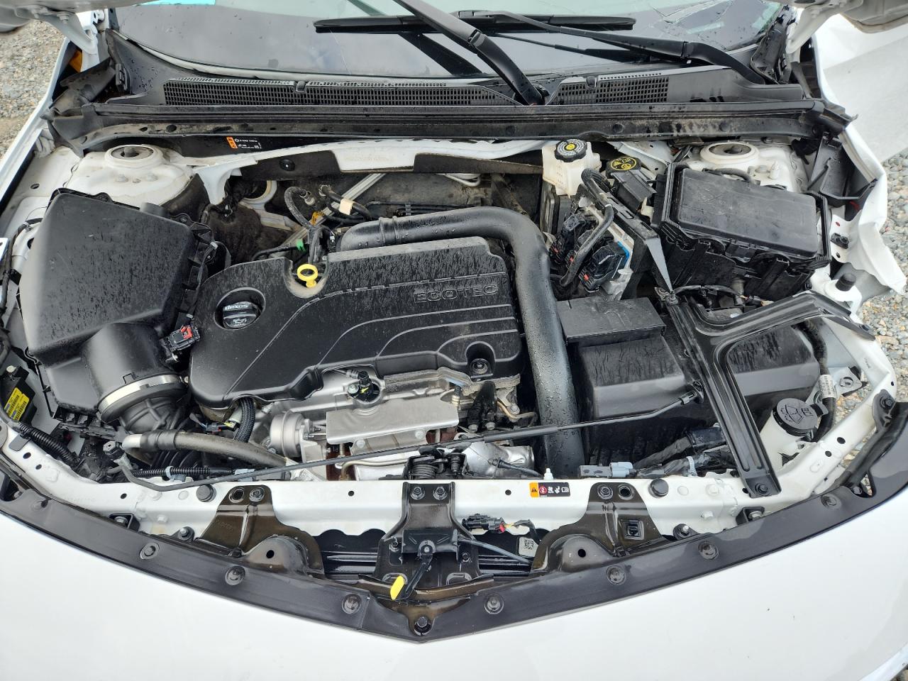 2024 Chevrolet Malibu Ls White vin: 1G1ZC5ST3RF153770 Damage: Left Apron, Kinked, > 12 Inches