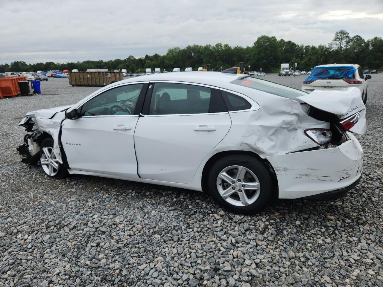 2024 Chevrolet Malibu Ls White vin: 1G1ZC5ST3RF153770 Damage: Left Qtr Panel, Dent(S) W/ Paint Dmg, > 12 Inches