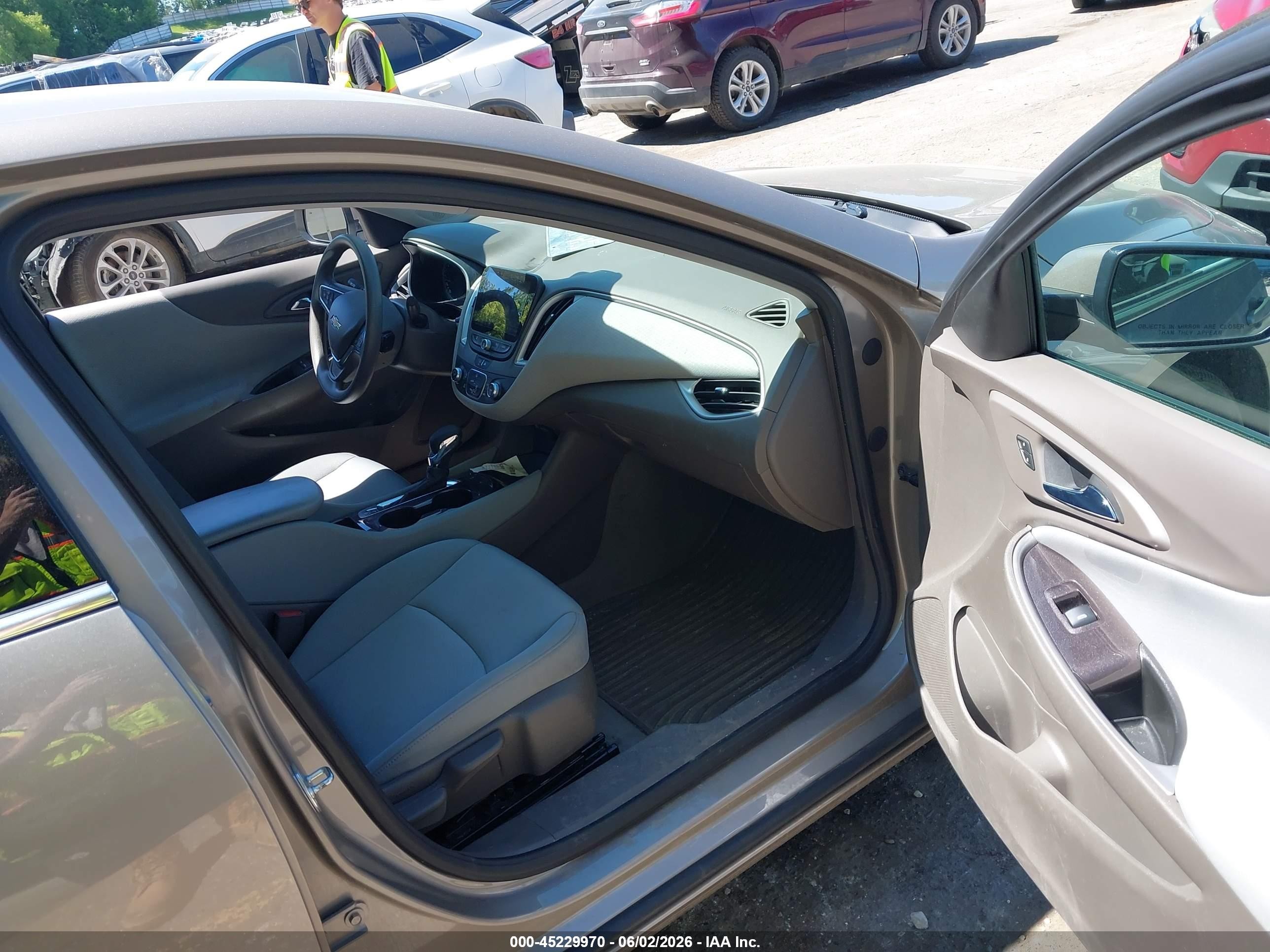 2024 Chevrolet Malibu Fwd 1fl Tan vin: 1G1ZC5ST3RF178426