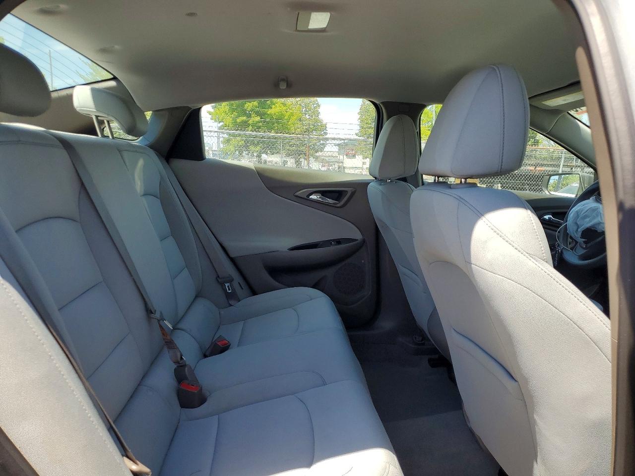 2020 Chevrolet Malibu Ls Silver vin: 1G1ZC5ST4LF098365