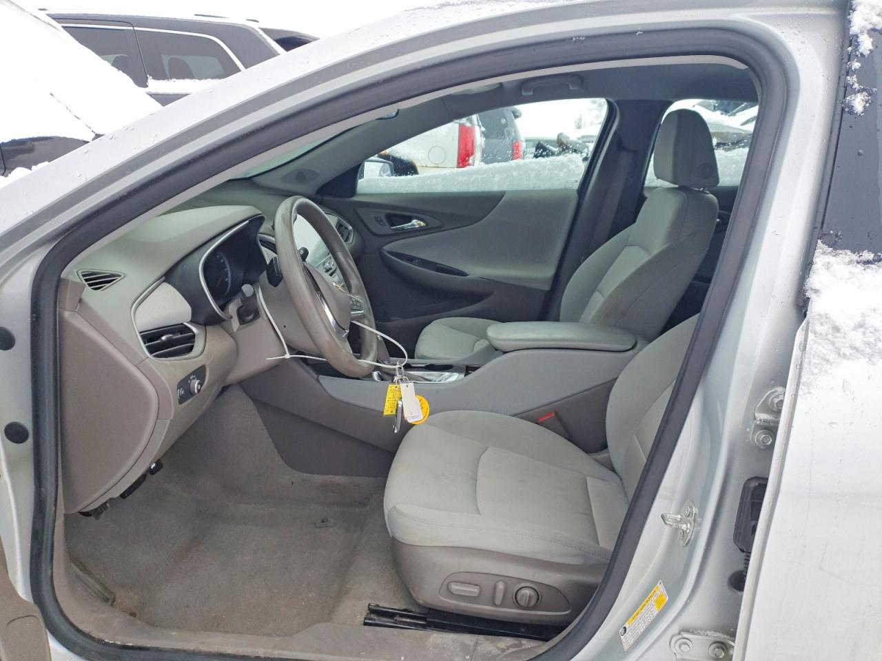 2020 Chevrolet Malibu Ls Серебряный vin: 1G1ZC5ST6LF101850