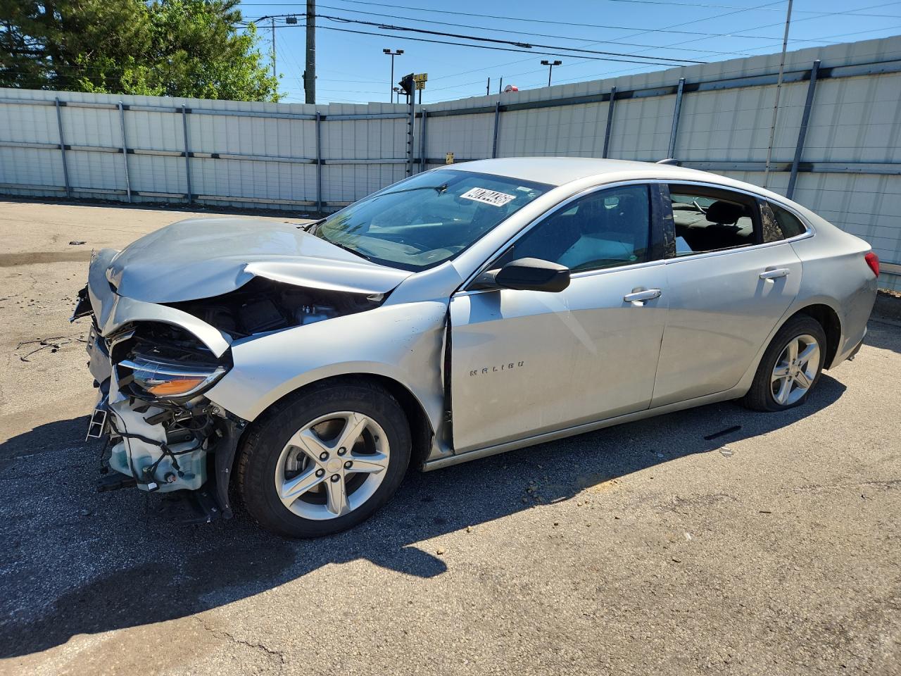 2022 Chevrolet Malibu Ls Серебряный vin: 1G1ZC5ST6NF166507 Damage: Left Front Fender, Severe Damage, Replacement Required