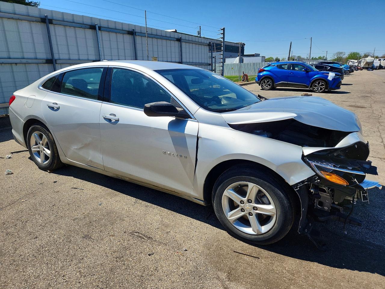 2022 Chevrolet Malibu Ls Серебряный vin: 1G1ZC5ST6NF166507