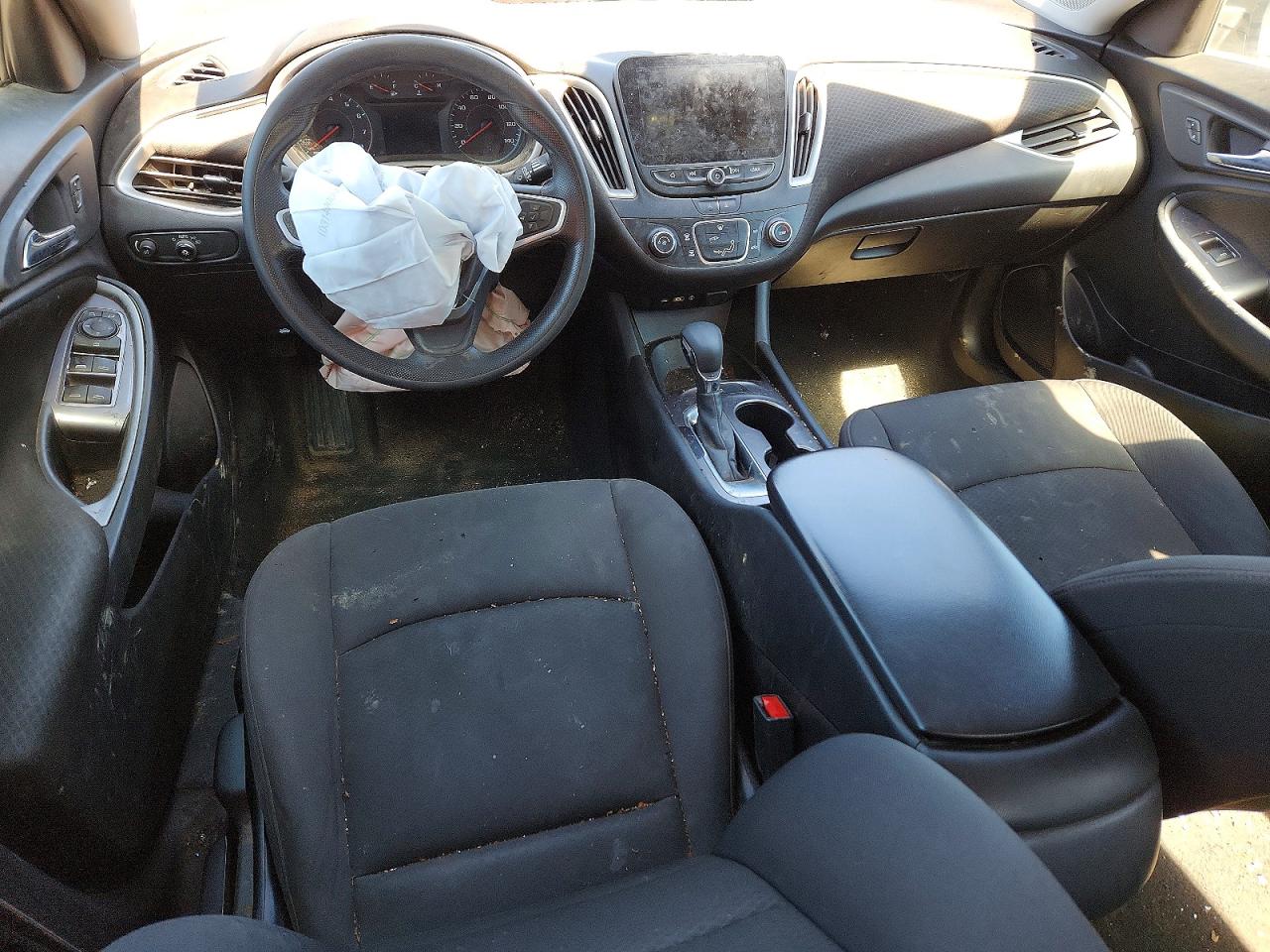 2022 Chevrolet Malibu Ls Серебряный vin: 1G1ZC5ST6NF166507