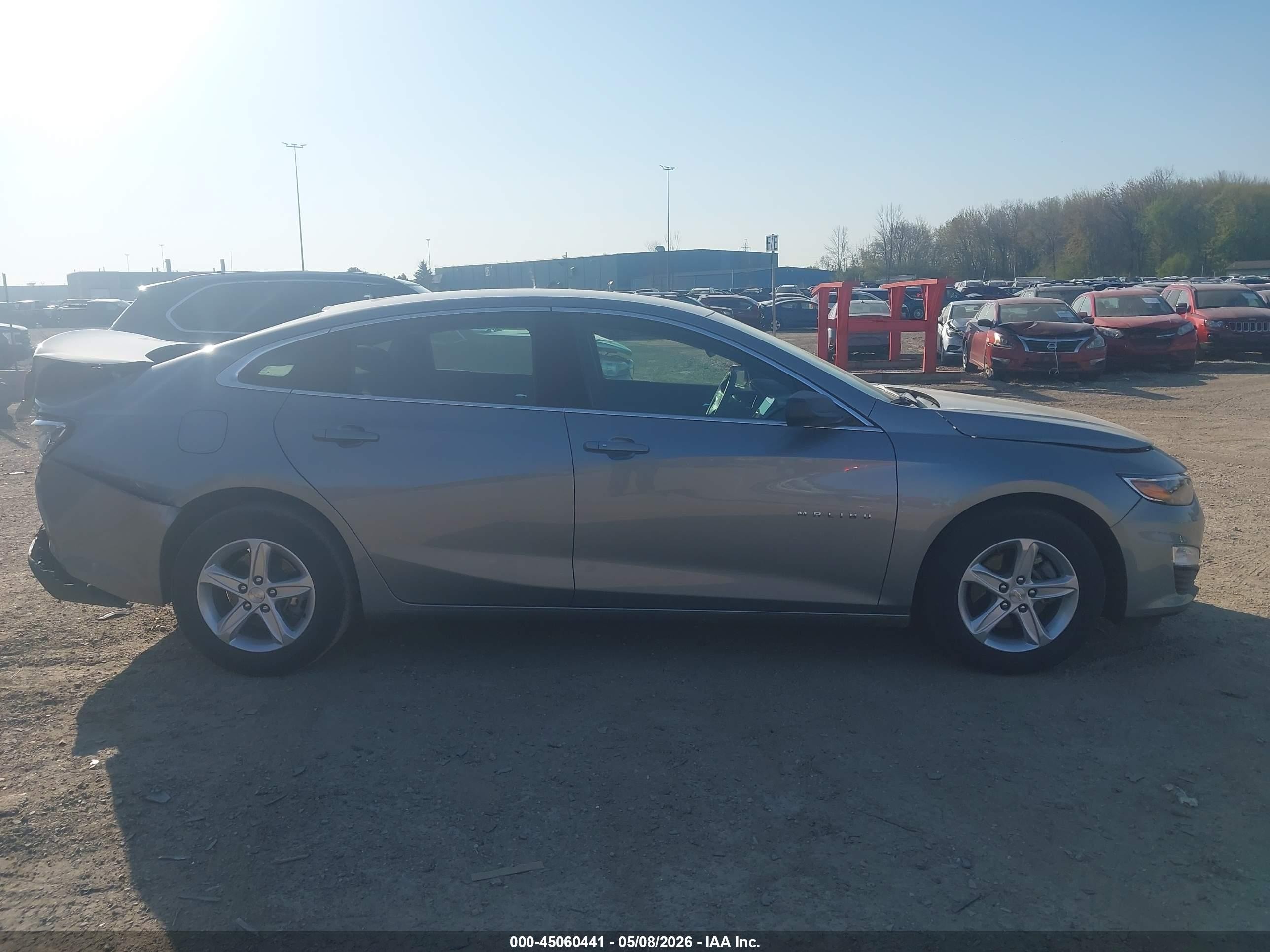 2025 Chevrolet Malibu Fwd 1fl Серебряный vin: 1G1ZC5ST7SF123600