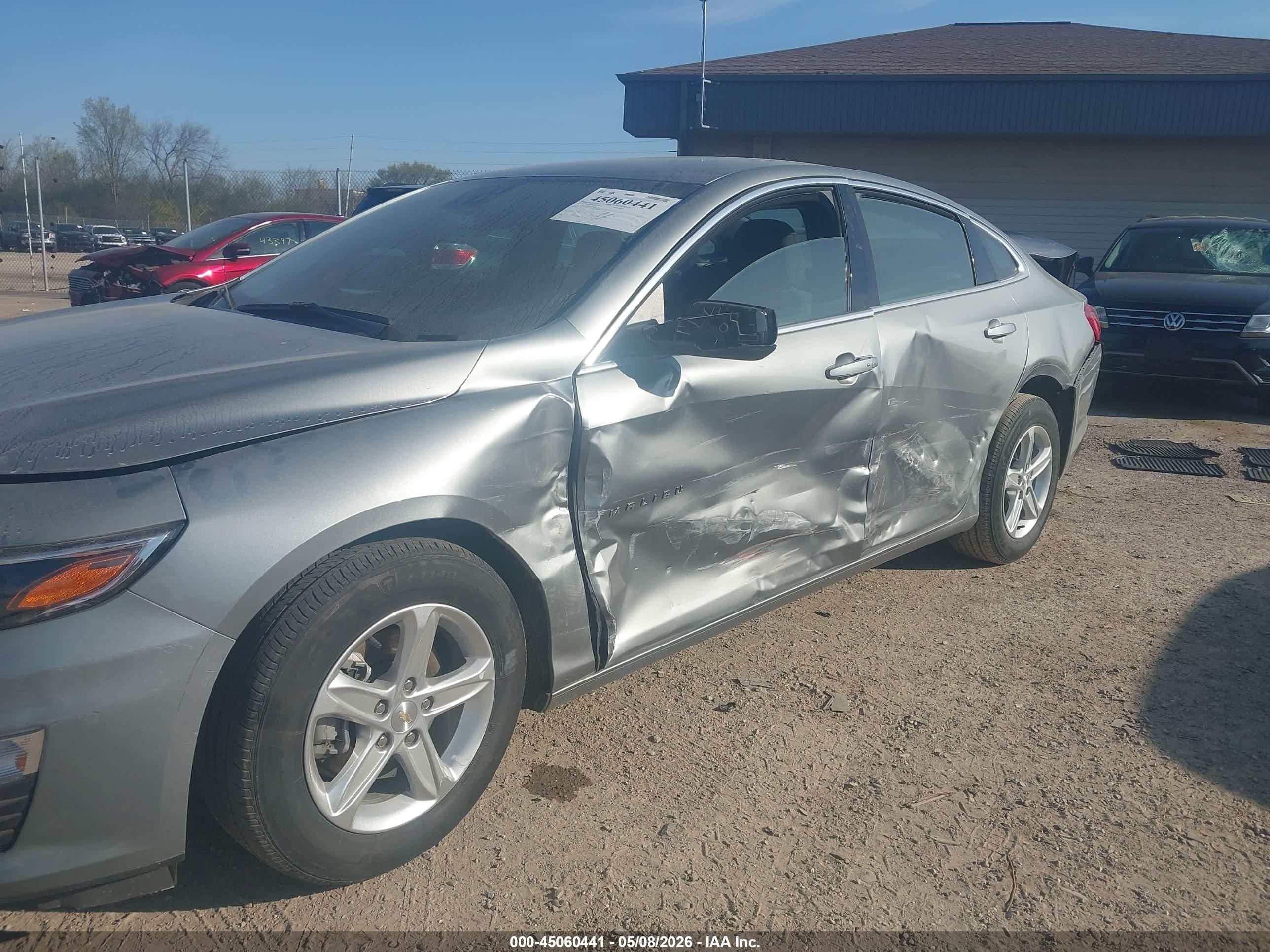 2025 Chevrolet Malibu Fwd 1fl Серебряный vin: 1G1ZC5ST7SF123600