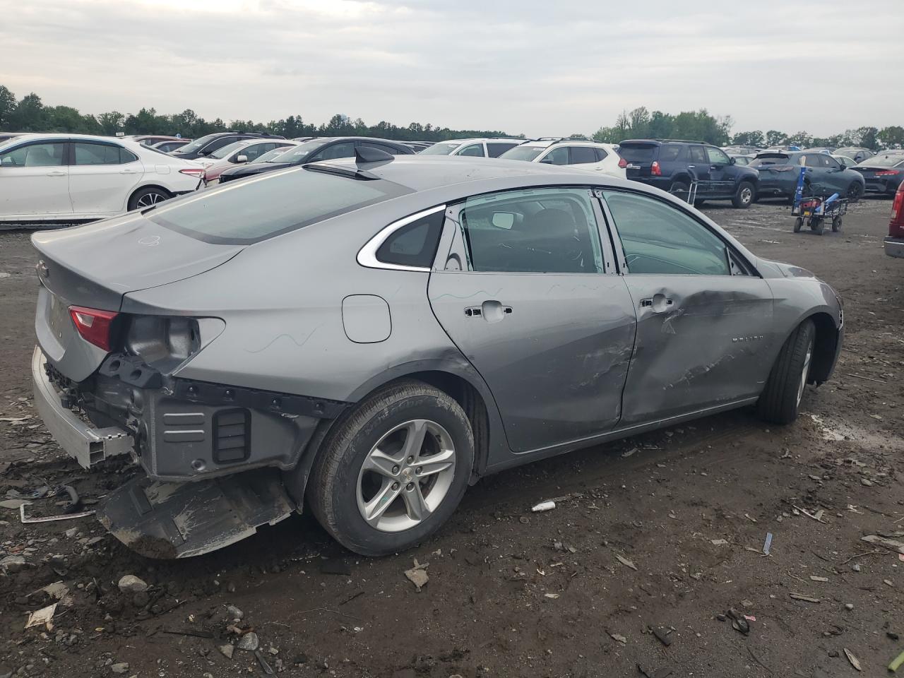 2024 Chevrolet Malibu Gray vin: 1G1ZC5STXRF117347 Damage: Right Qtr Panel, Dent(S) W/ Paint Dmg, > 12 Inches