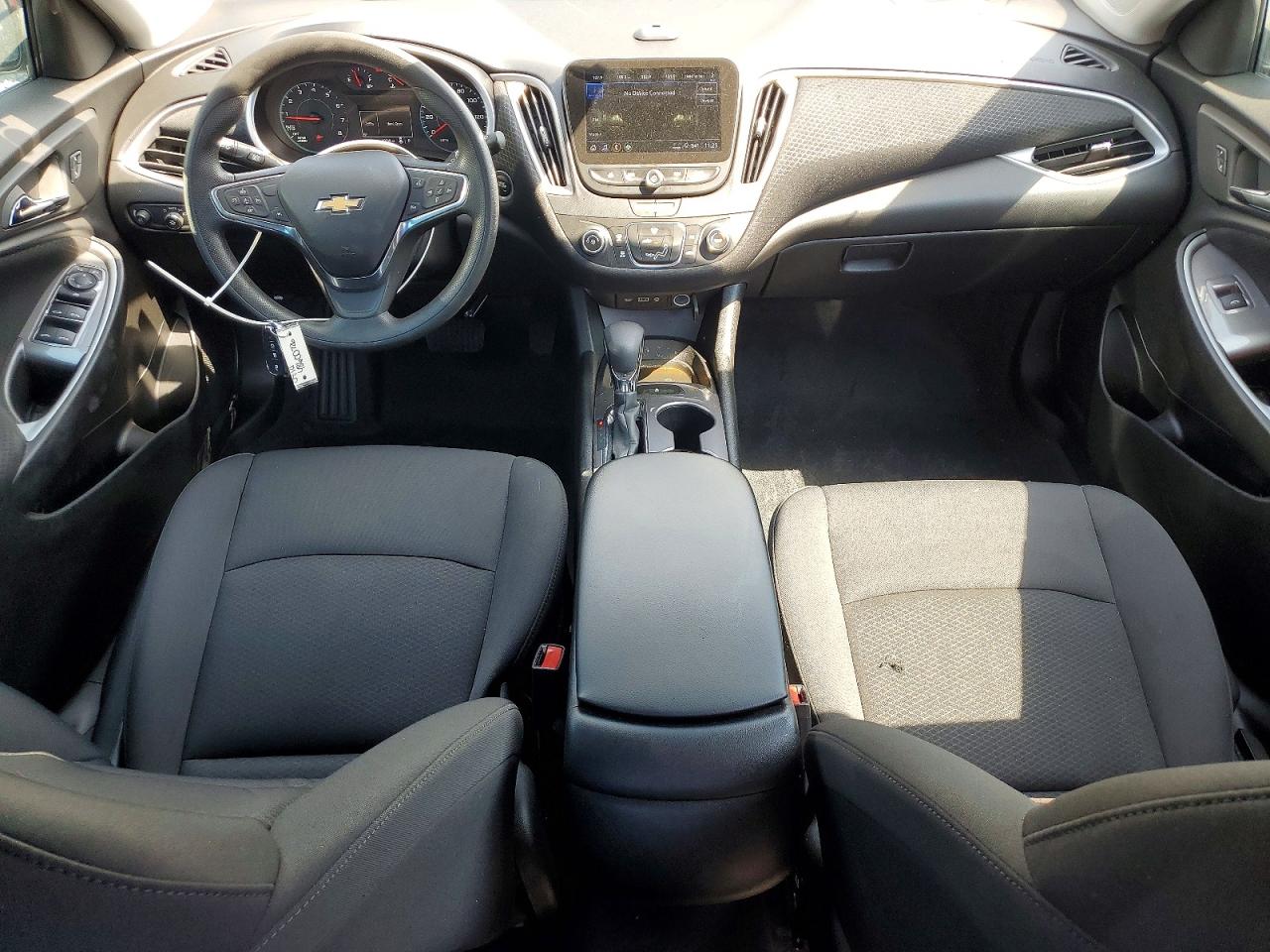 2025 Chevrolet Malibu Ls White vin: 1G1ZC5STXSF117824