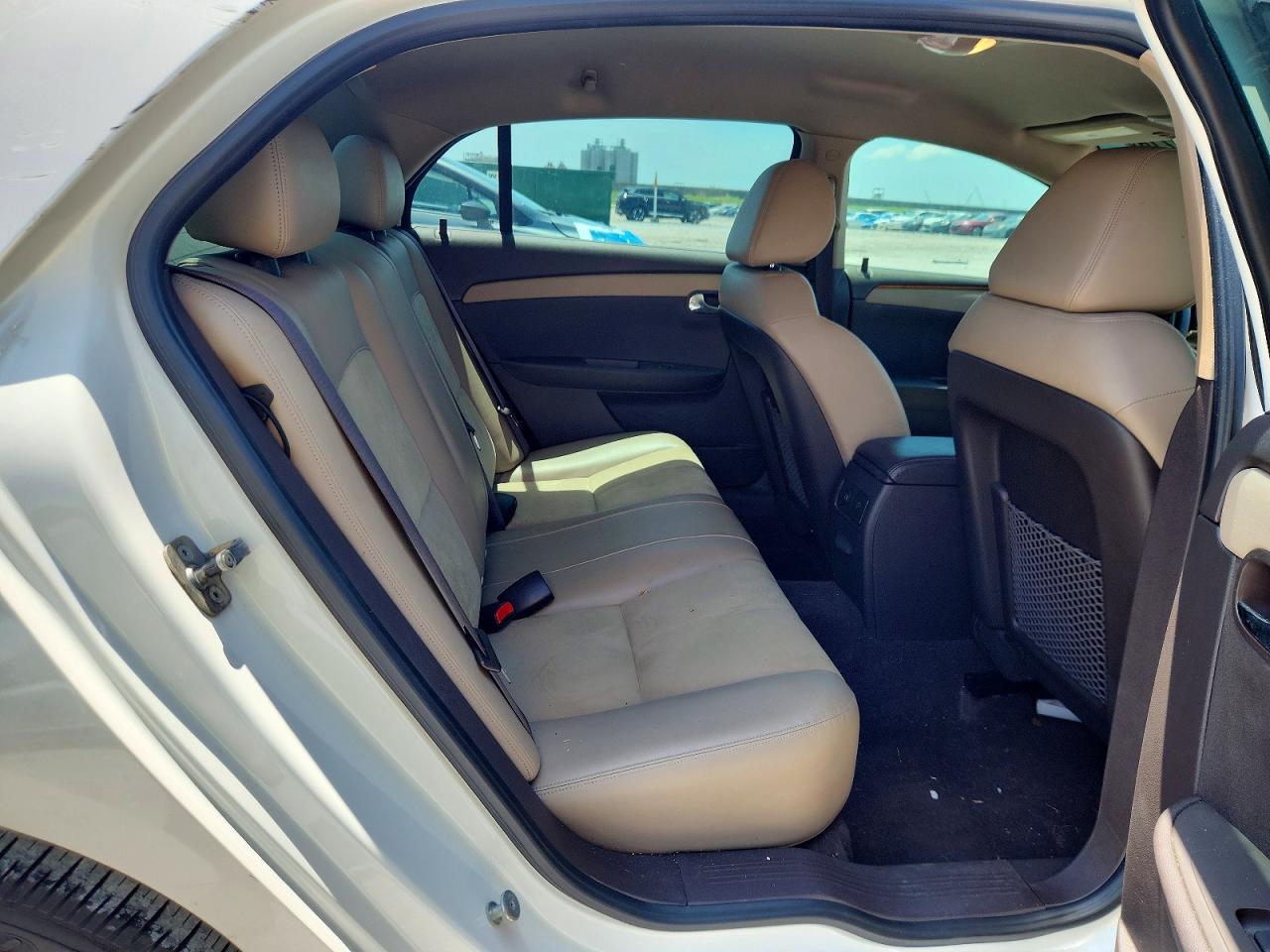 2010 Chevrolet Malibu 2lt Cream vin: 1G1ZD5E71AF225646