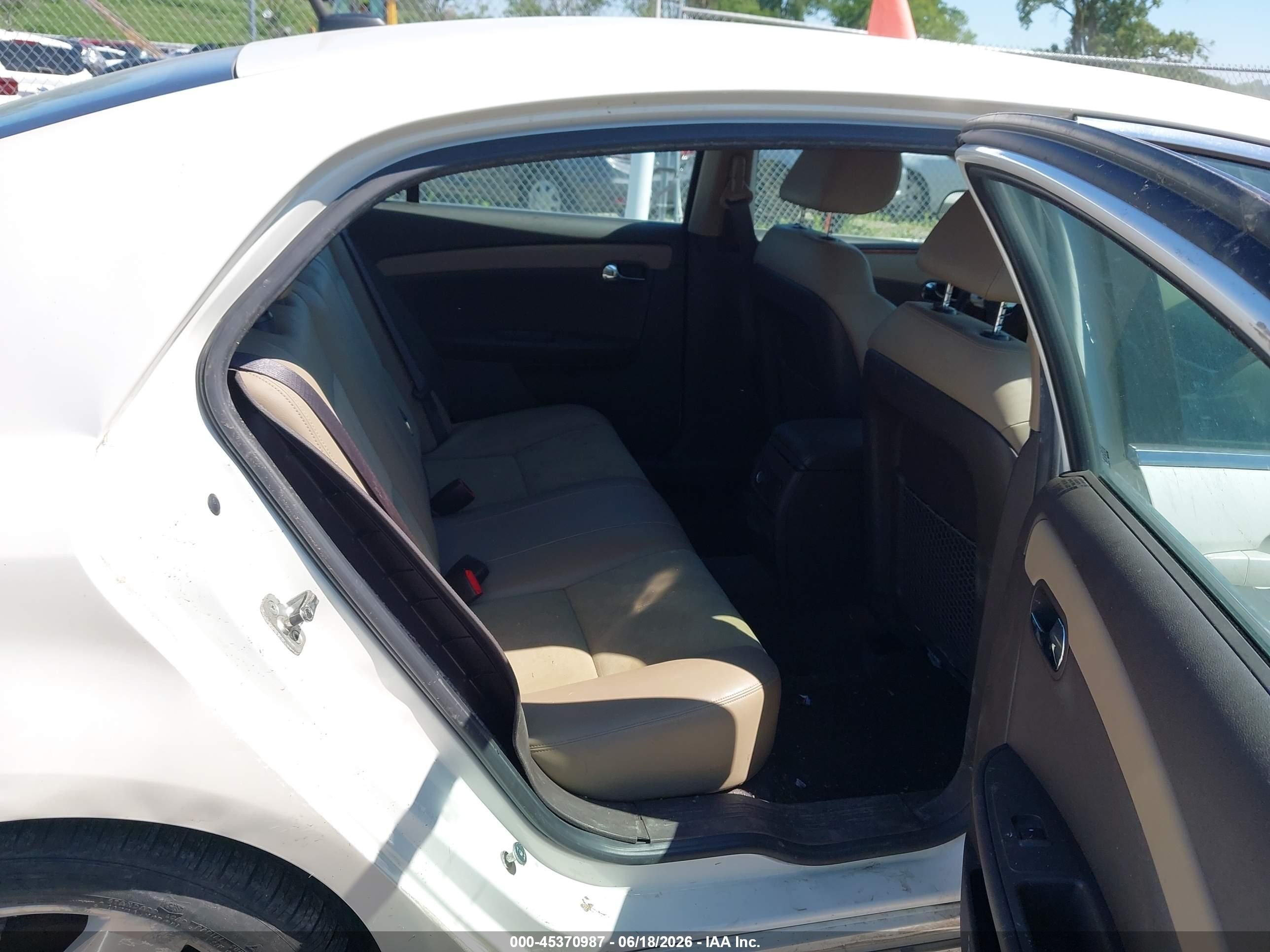 2010 Chevrolet Malibu Lt Белый vin: 1G1ZD5E76AF112484
