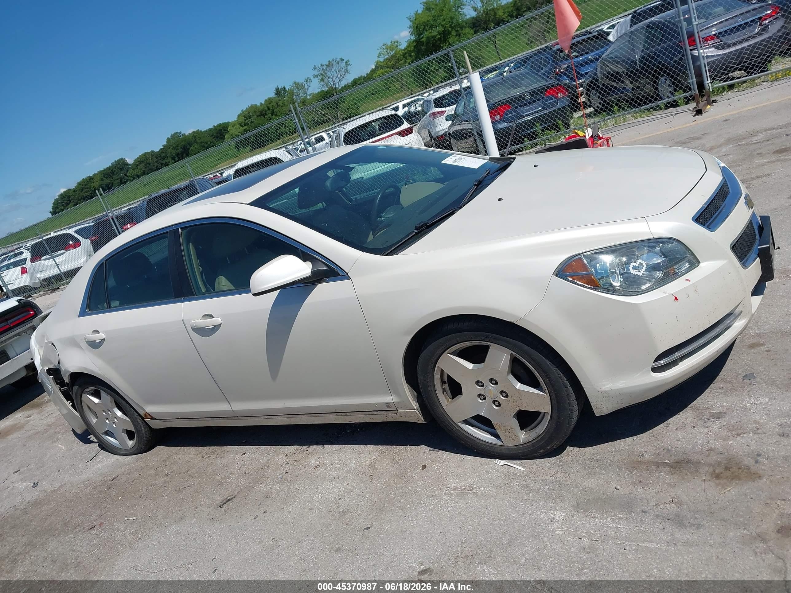2010 Chevrolet Malibu Lt Белый vin: 1G1ZD5E76AF112484