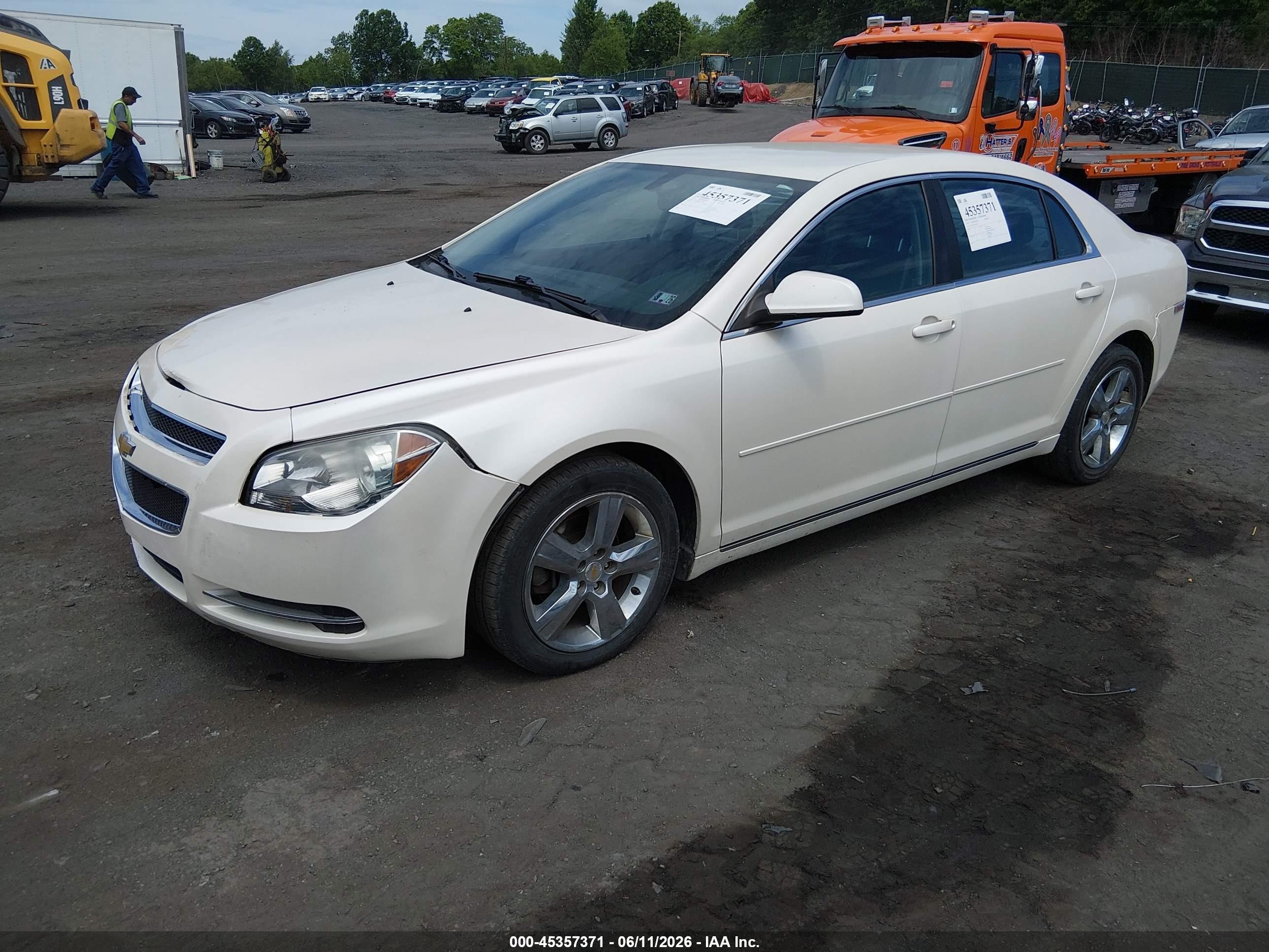 2010 Chevrolet Malibu Lt Cream vin: 1G1ZD5EB2AF259017