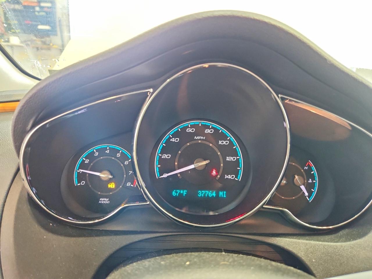 2010 Chevrolet Malibu 2lt White vin: 1G1ZD5EB3AF206911