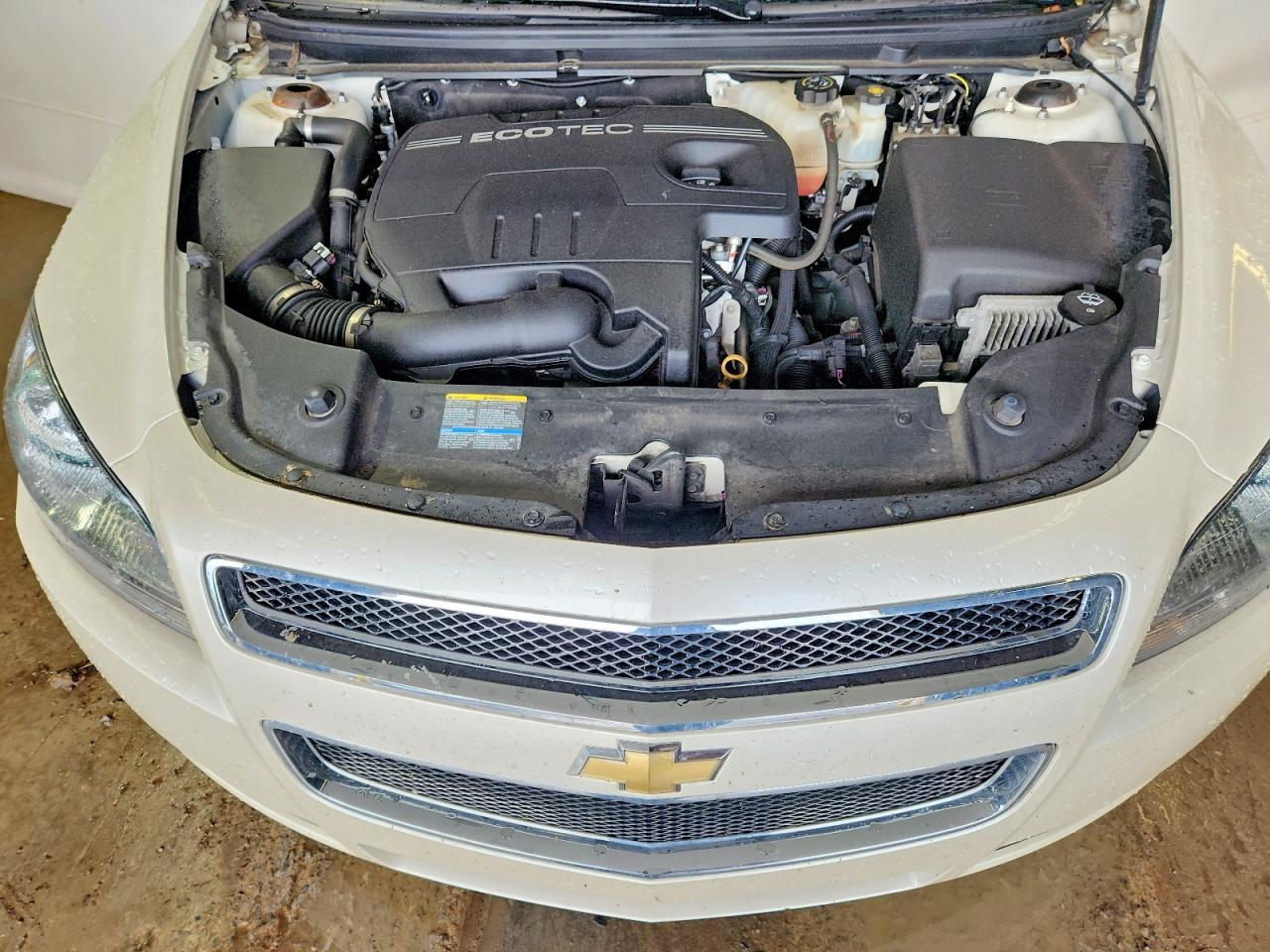 2010 Chevrolet Malibu 2lt White vin: 1G1ZD5EB3AF206911