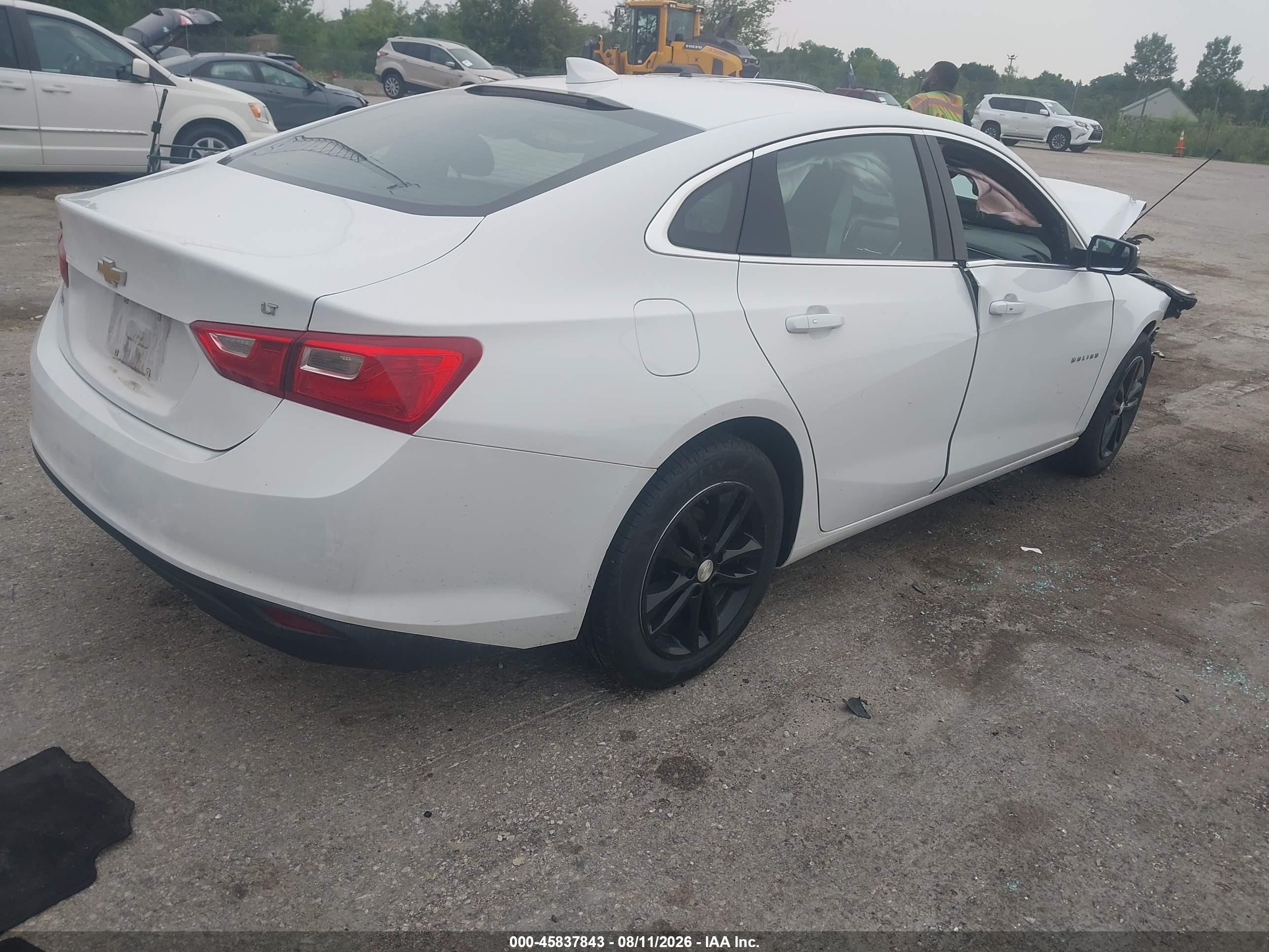 2018 Chevrolet Malibu Lt Белый vin: 1G1ZD5ST0JF194116