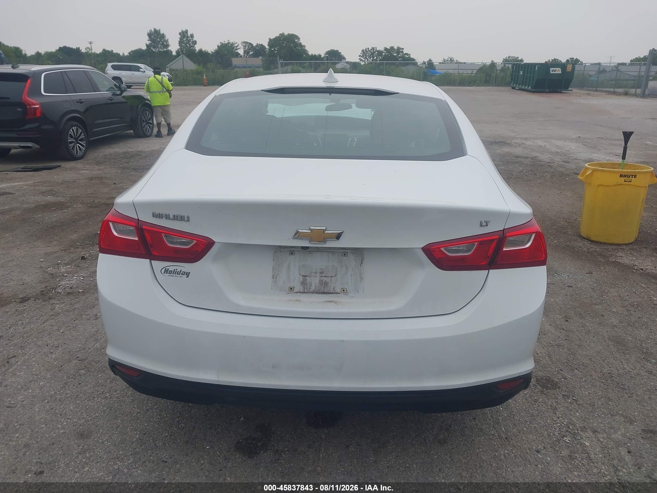 2018 Chevrolet Malibu Lt Белый vin: 1G1ZD5ST0JF194116